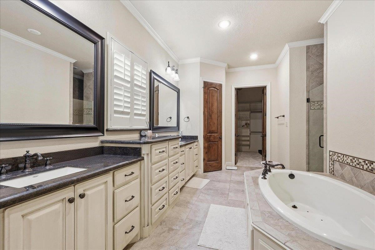 6470 Claybourn Drive Drive Property Photo 15