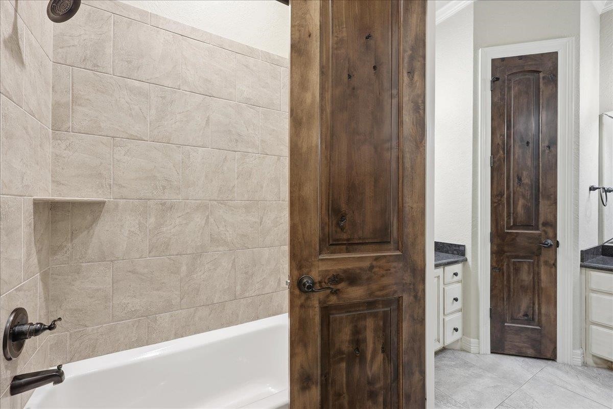 6470 Claybourn Drive Drive Property Photo 19