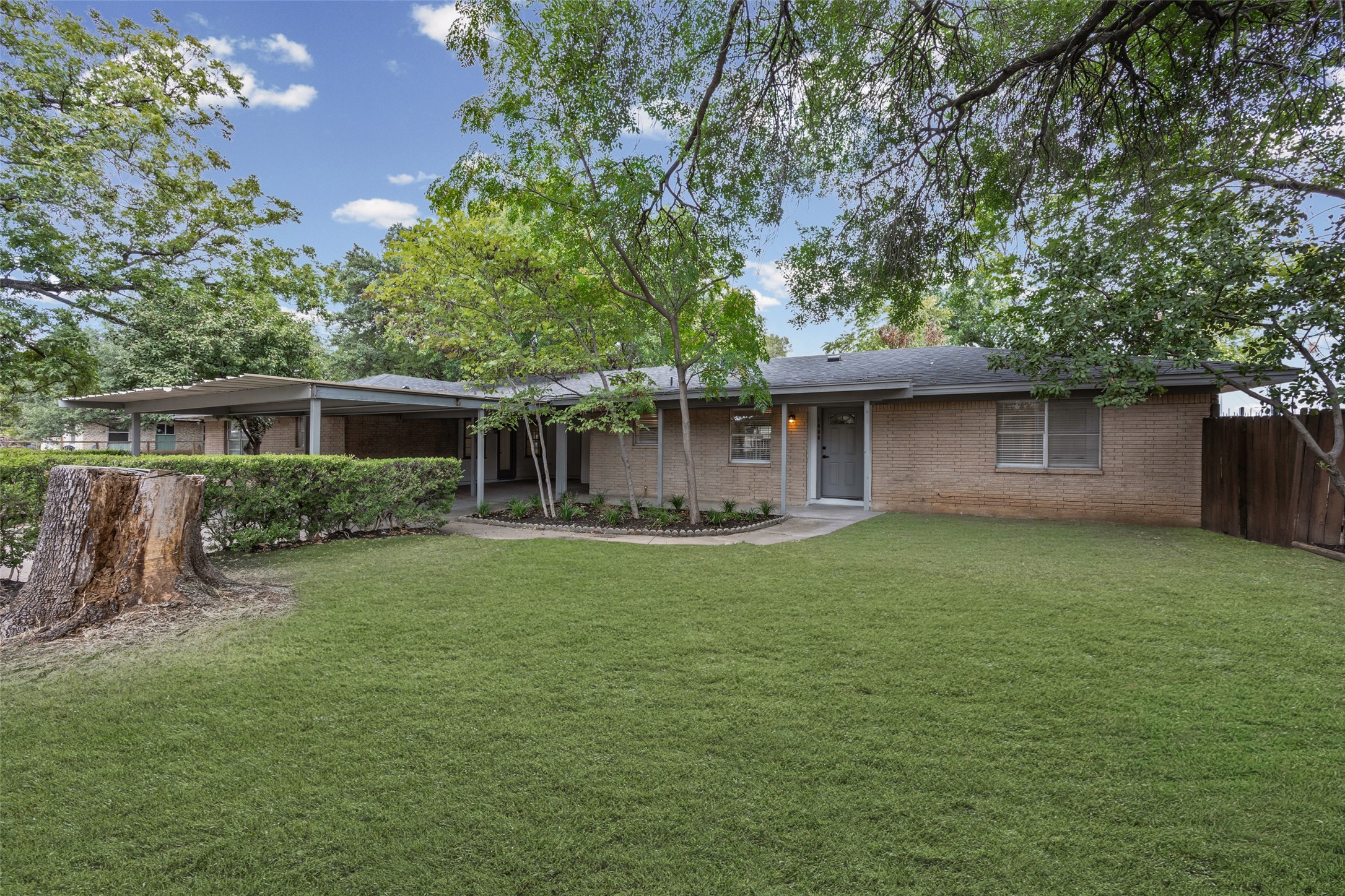 1400 Saint Edwards Drive Property Photo 1