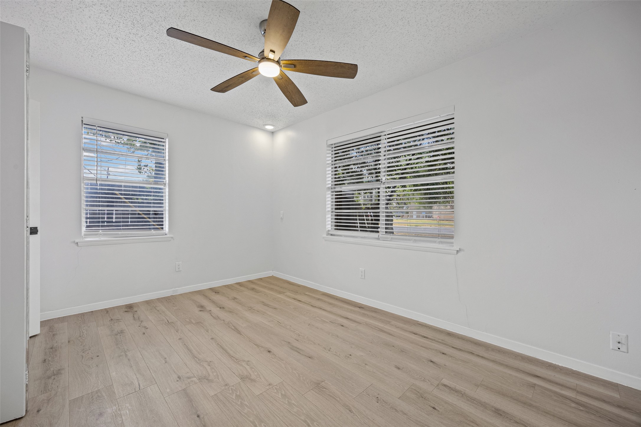 1400 Saint Edwards Drive Property Photo 8