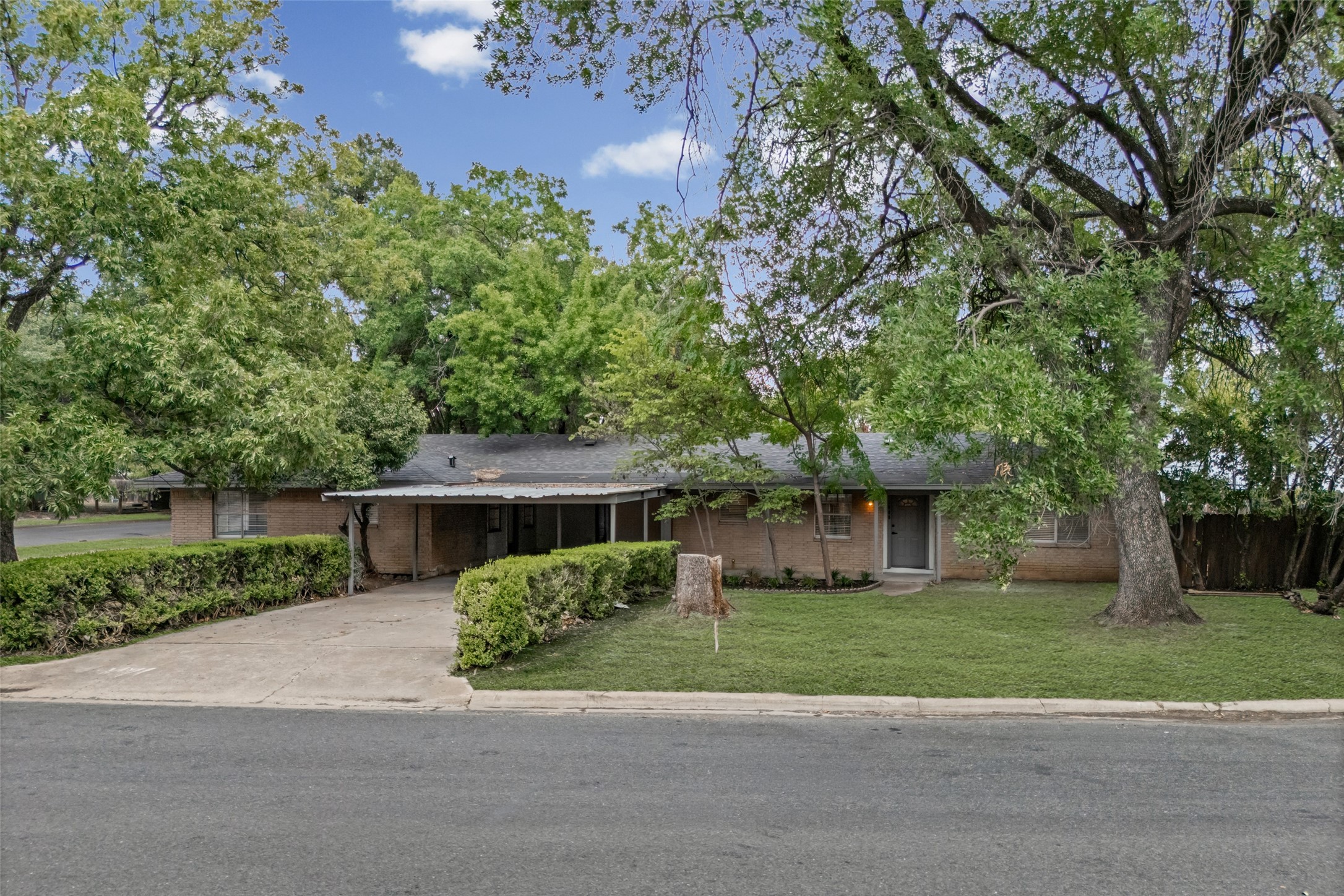 1400 Saint Edwards Drive Property Photo 15