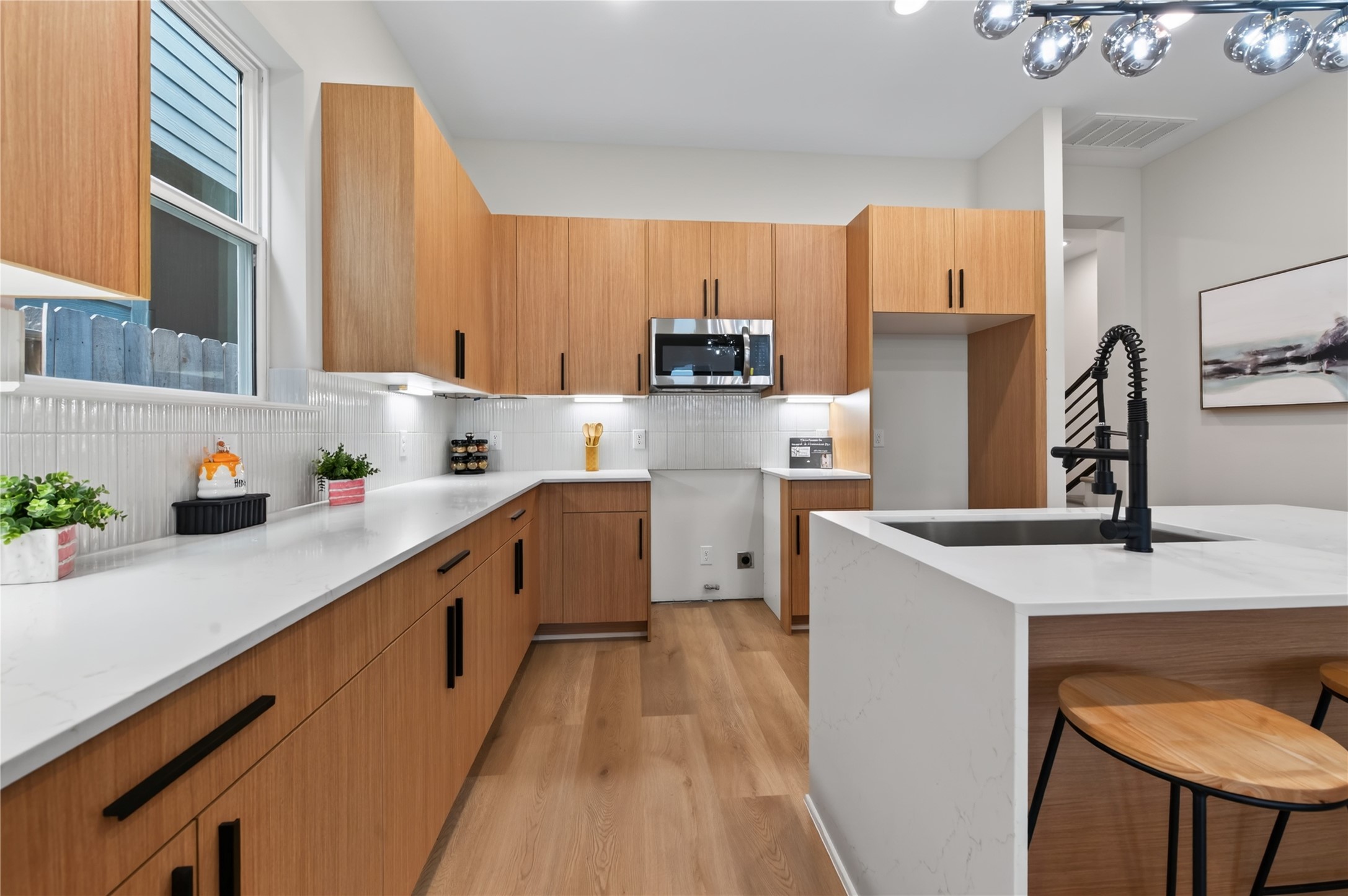 14101 Bridgeport Property Photo 4