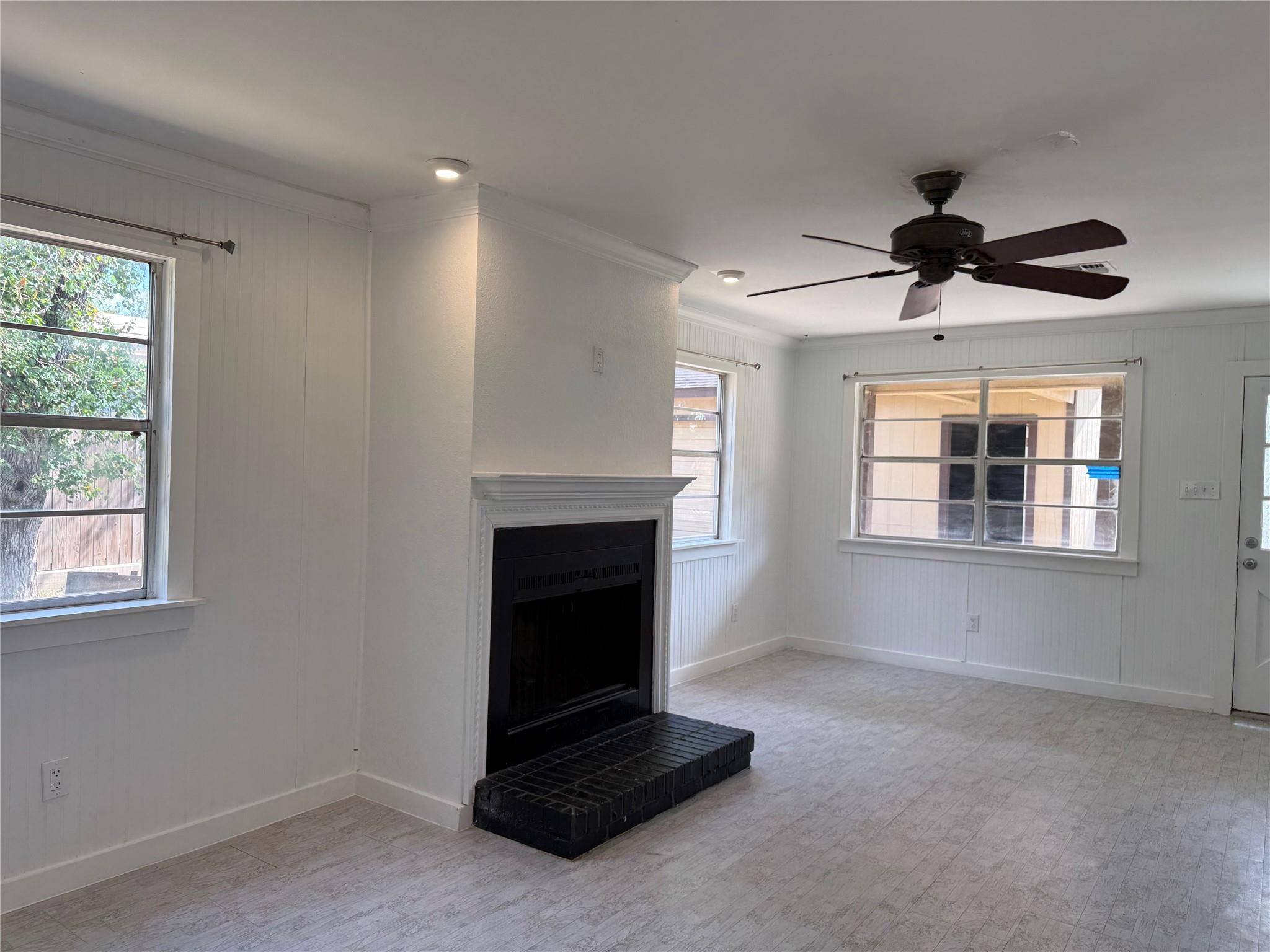 812 1st Street Property Photo 2