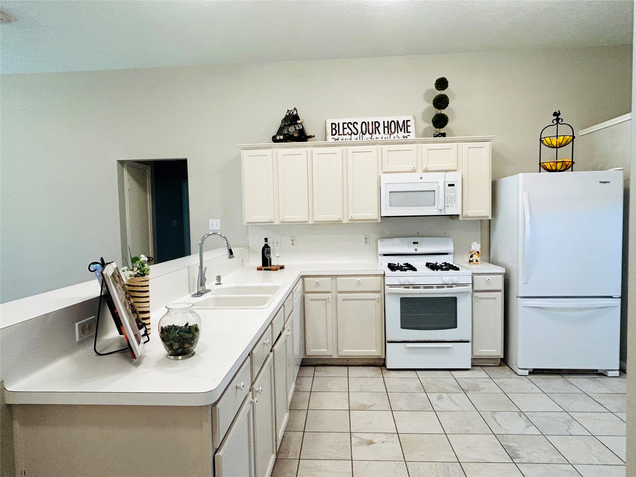 1404 Helmsley Drive Property Photo 13
