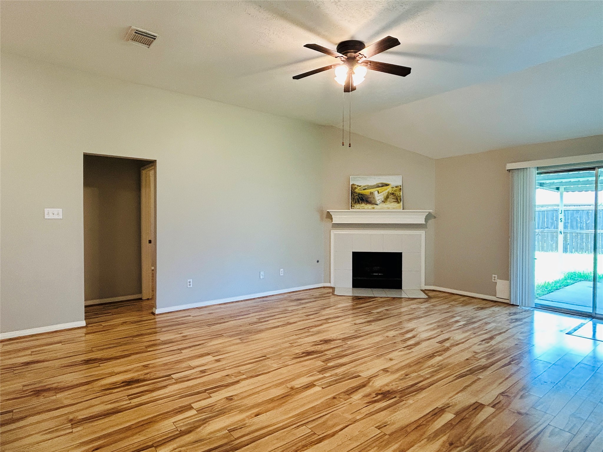 1404 Helmsley Drive Property Photo 14