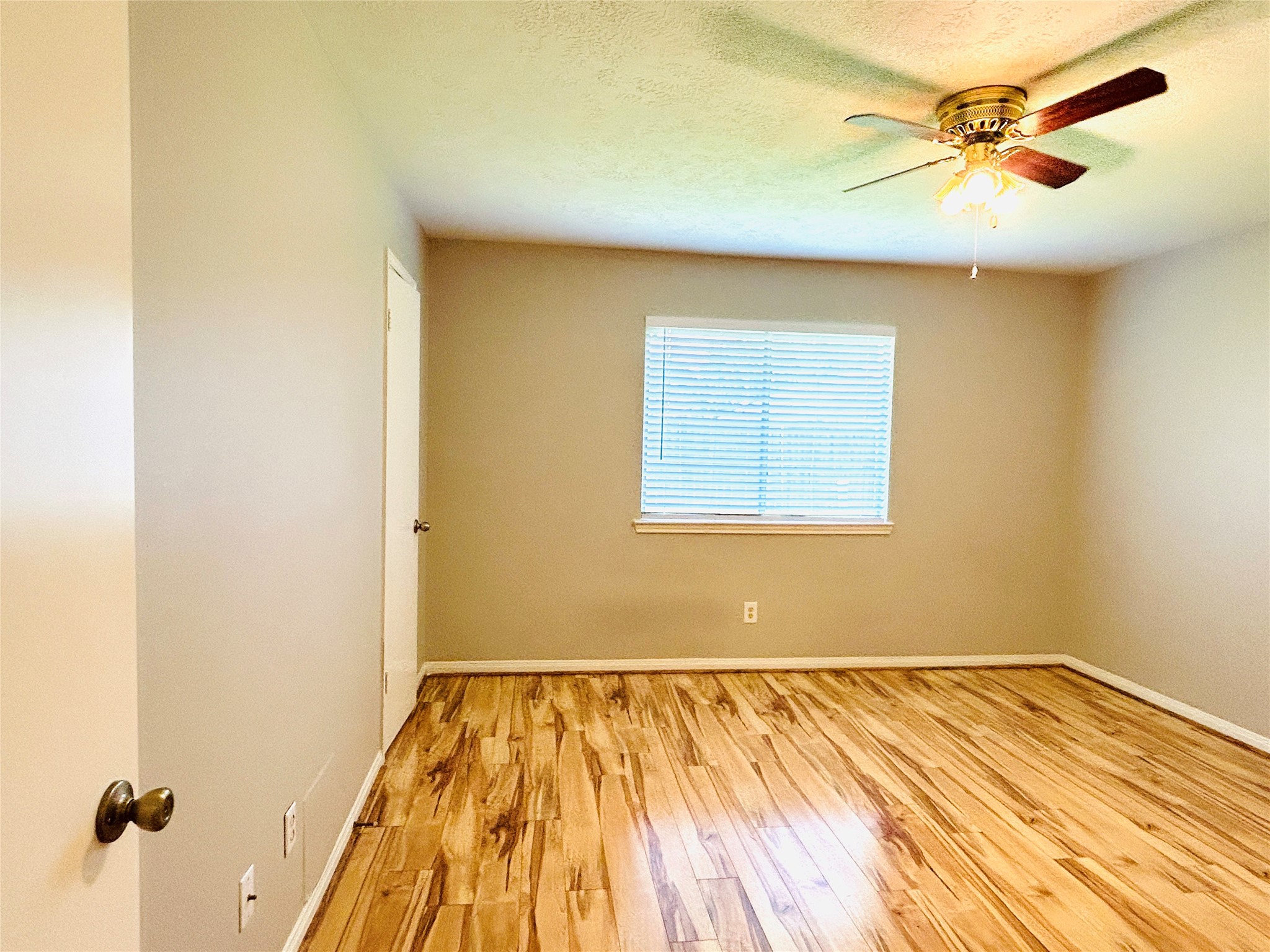 1404 Helmsley Drive Property Photo 27