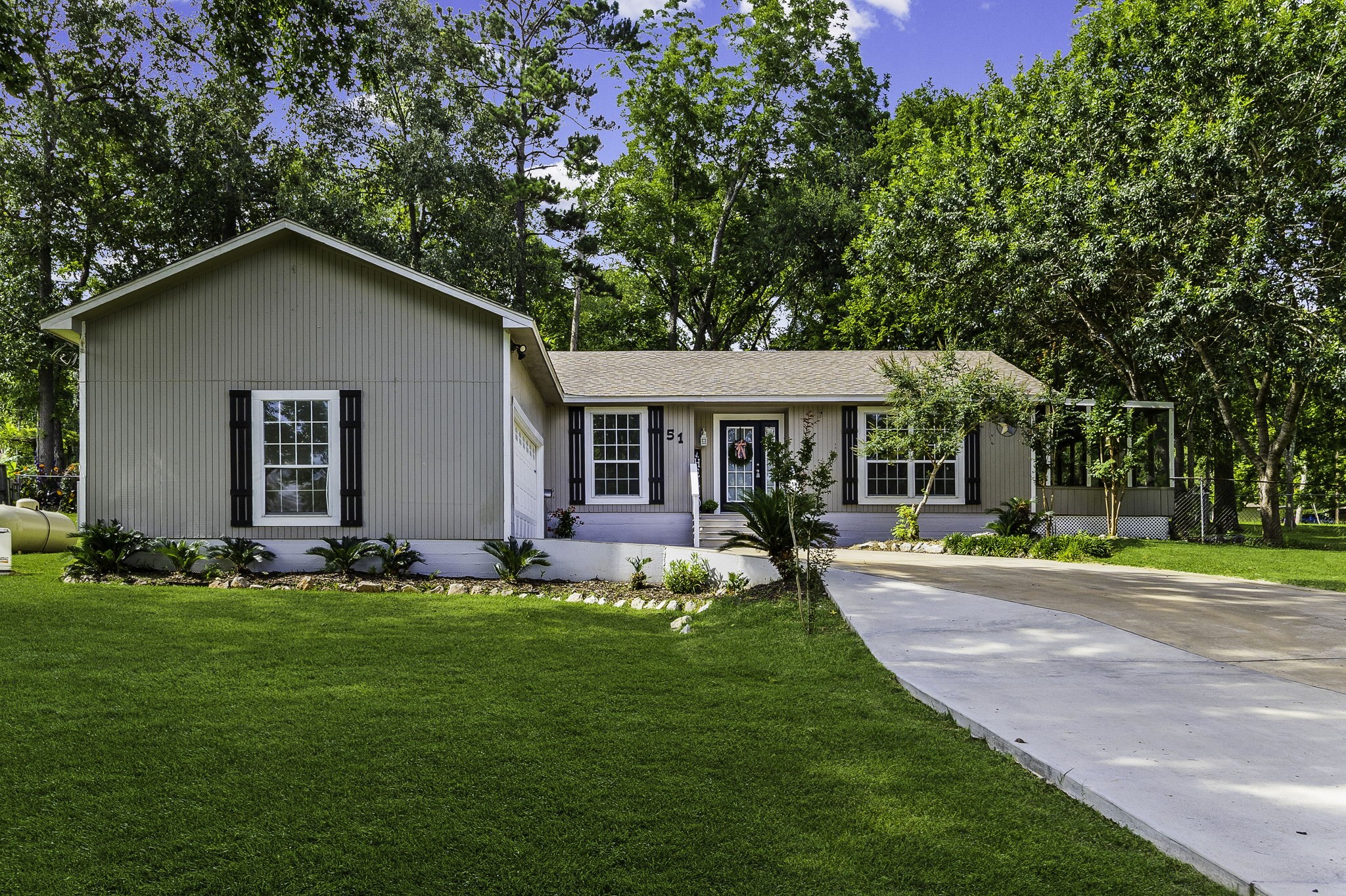 51 Rustling Oaks Street Property Photo 3