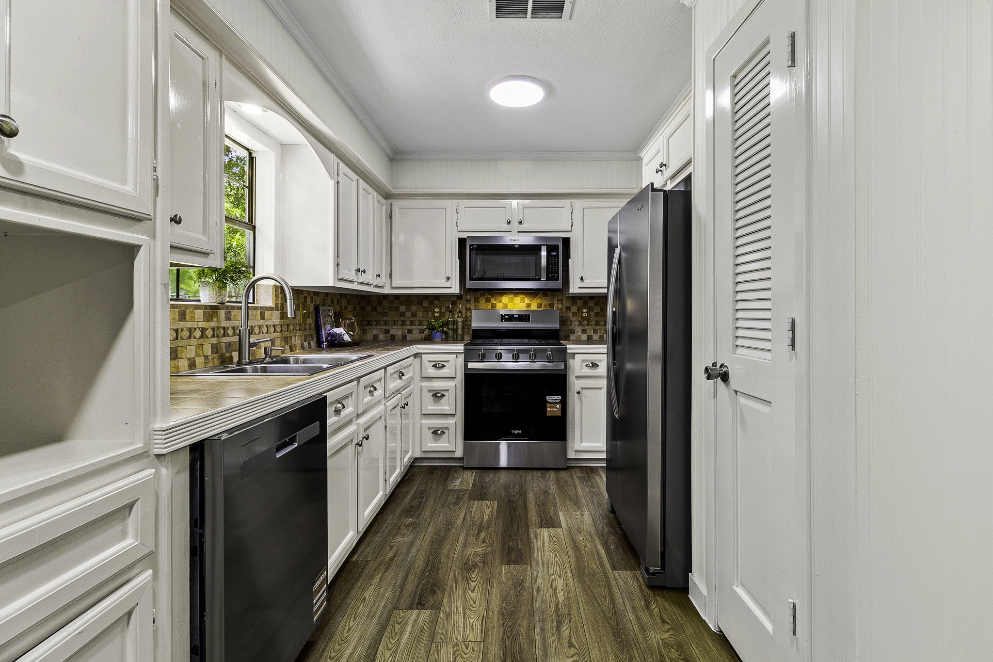 51 Rustling Oaks Street Property Photo 17
