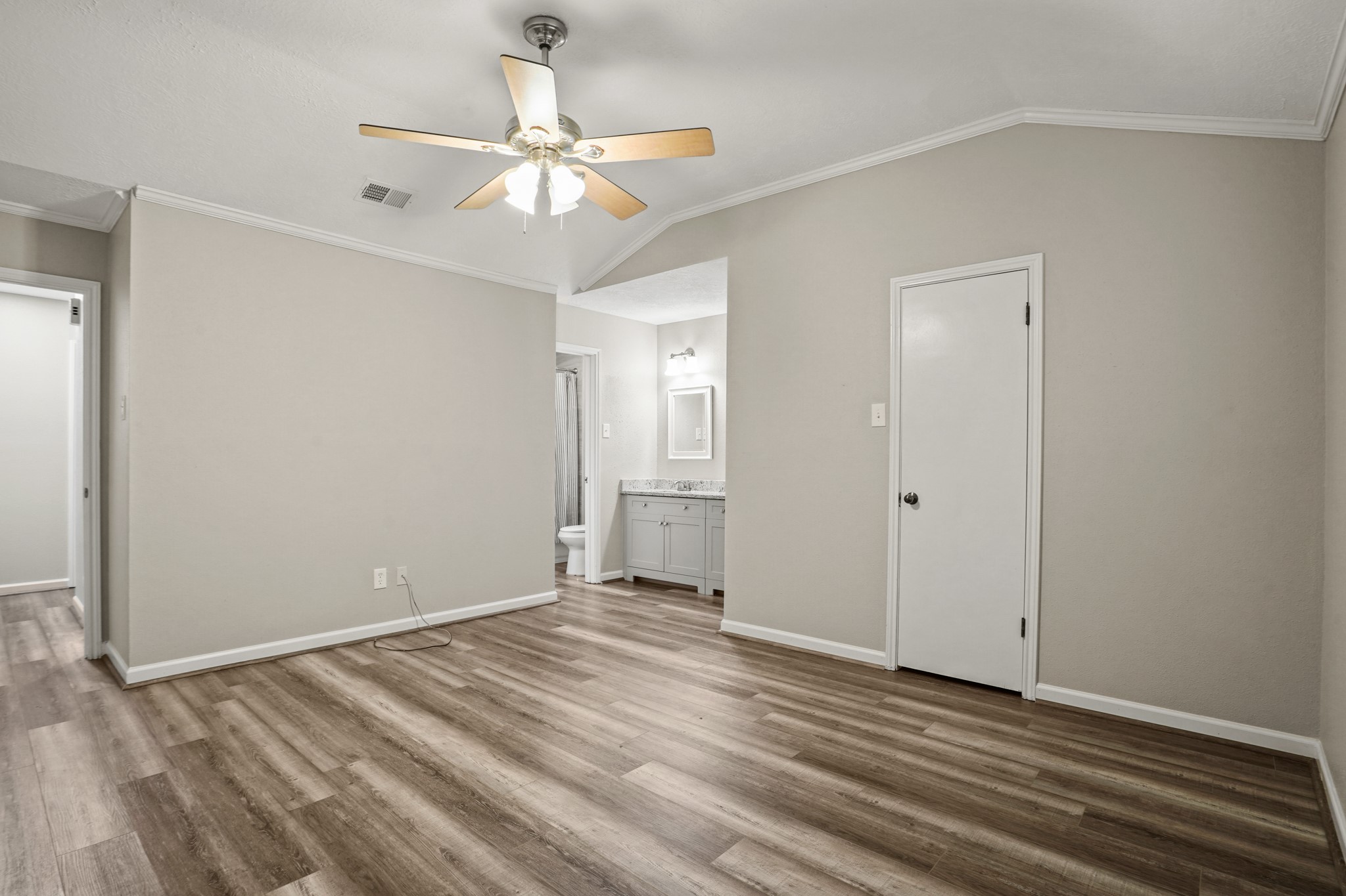 21402 Bassbrook Drive Property Photo 12
