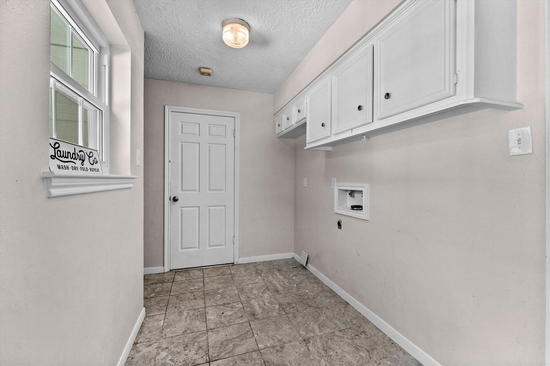 9527 Enstone Circle Property Photo 18