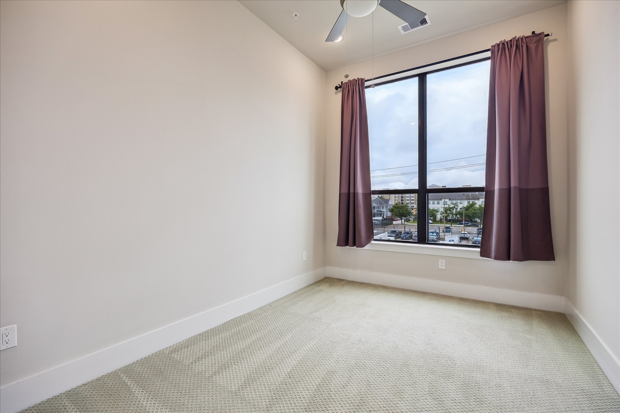 2401 Crawford Street C4b Property Photo 14