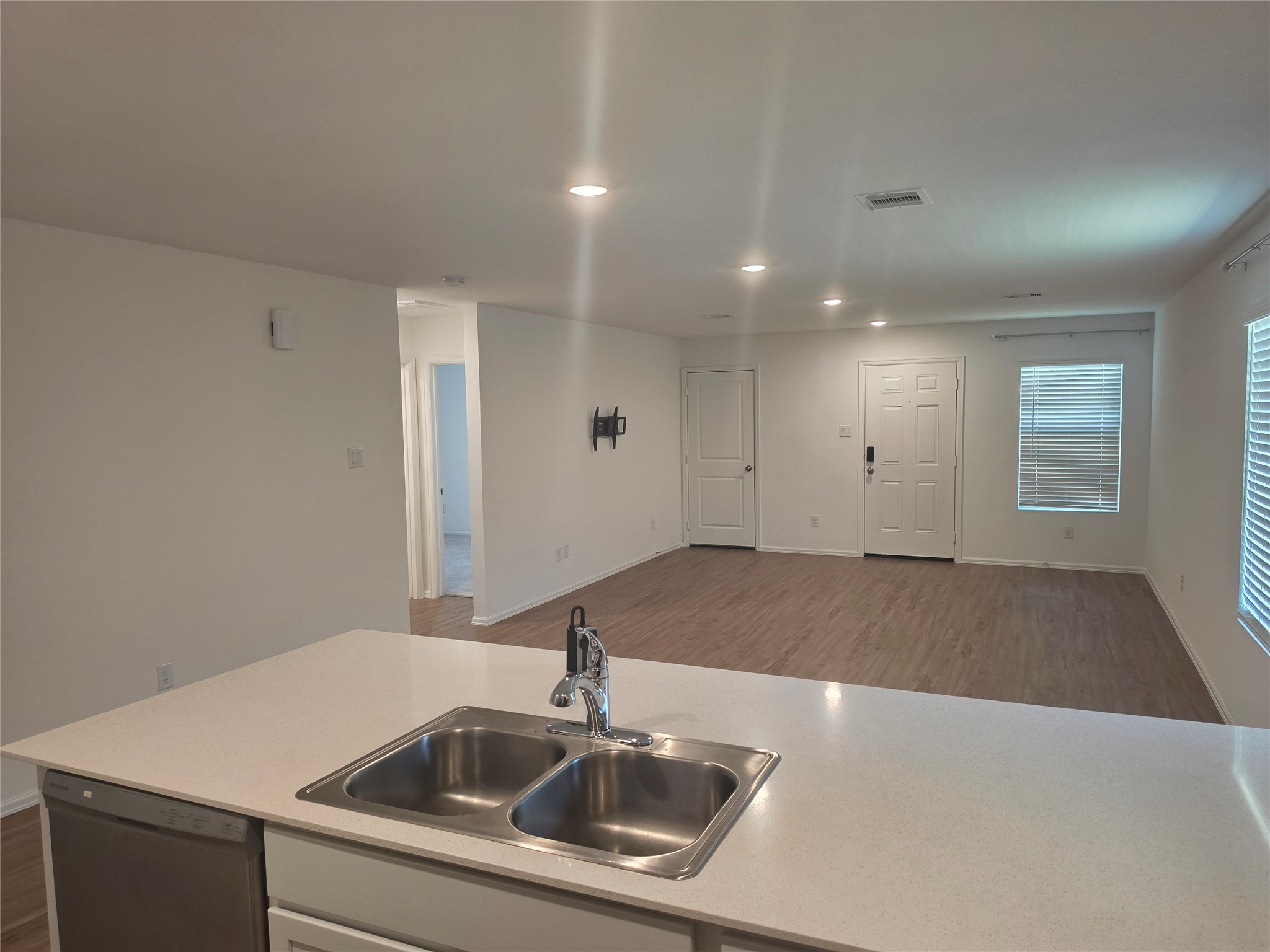 7202 Clover Chase Drive Property Photo 5
