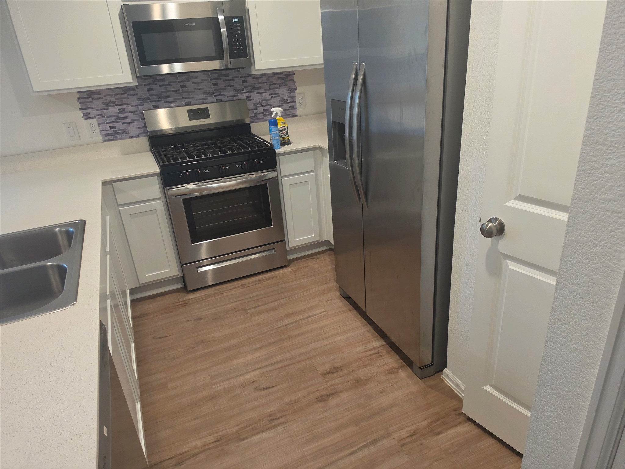 7202 Clover Chase Drive Property Photo 6