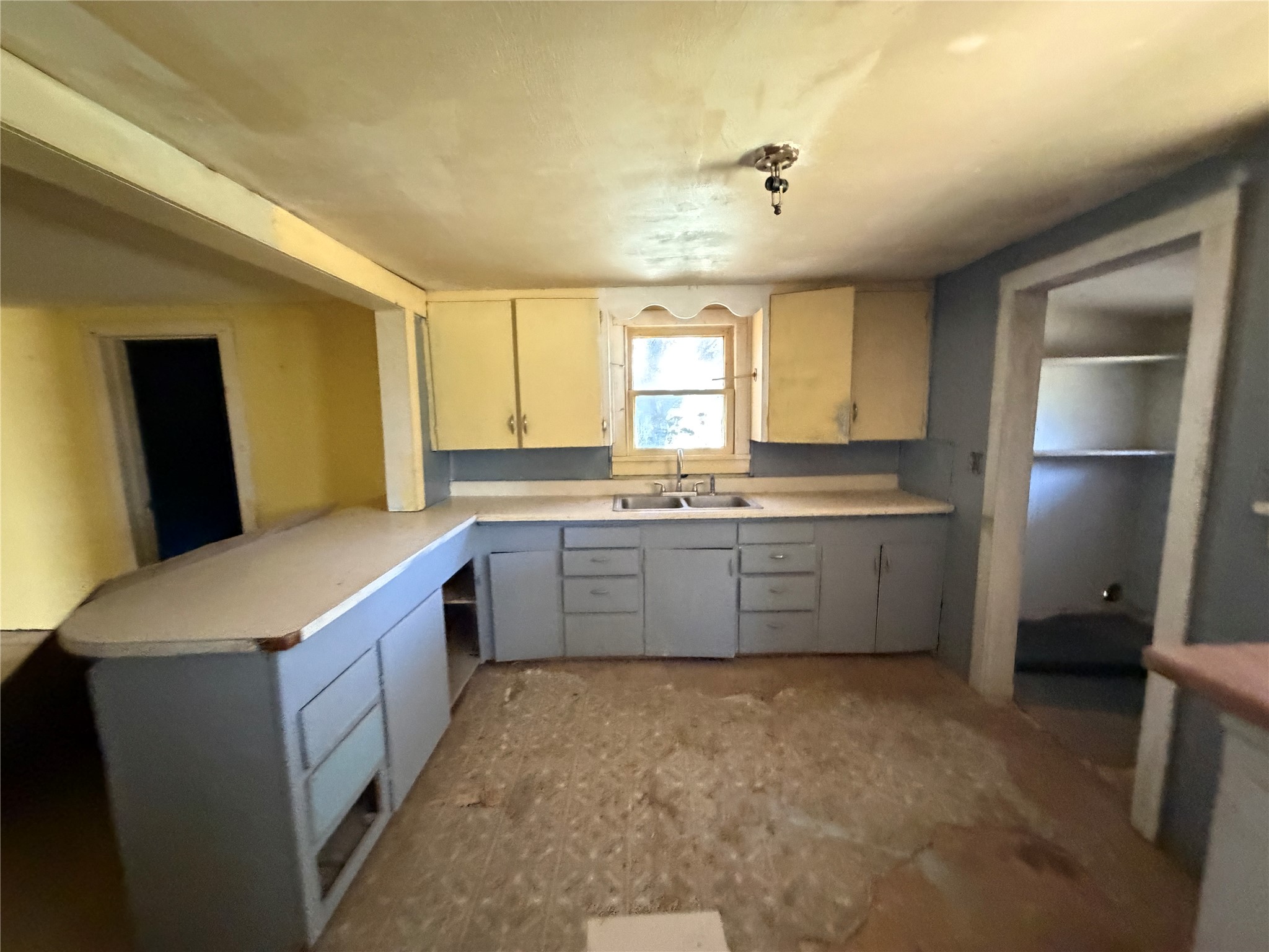 612 Hazel Street Property Photo 4