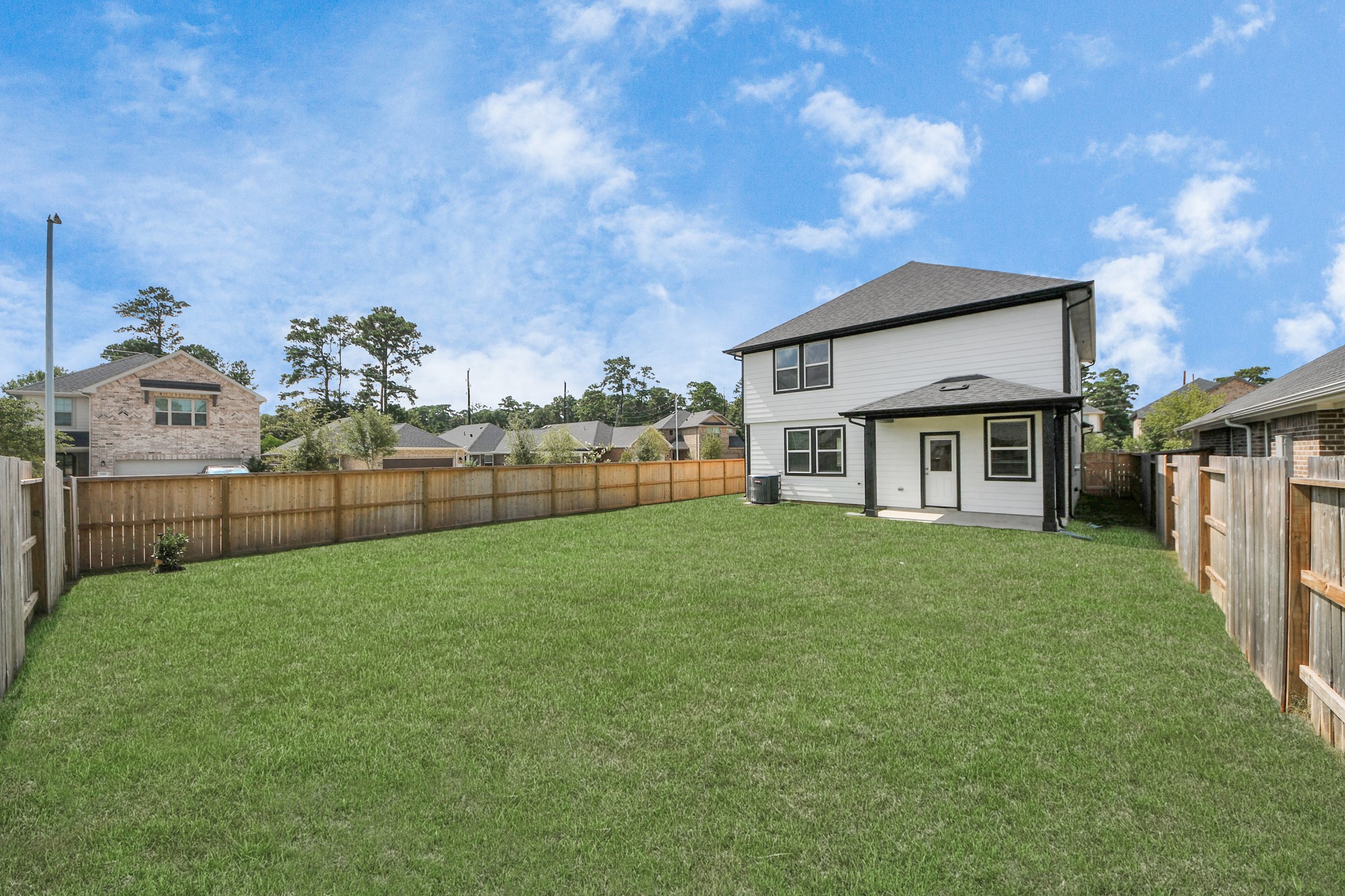 21319 Catelonia Yew Court Property Photo 7