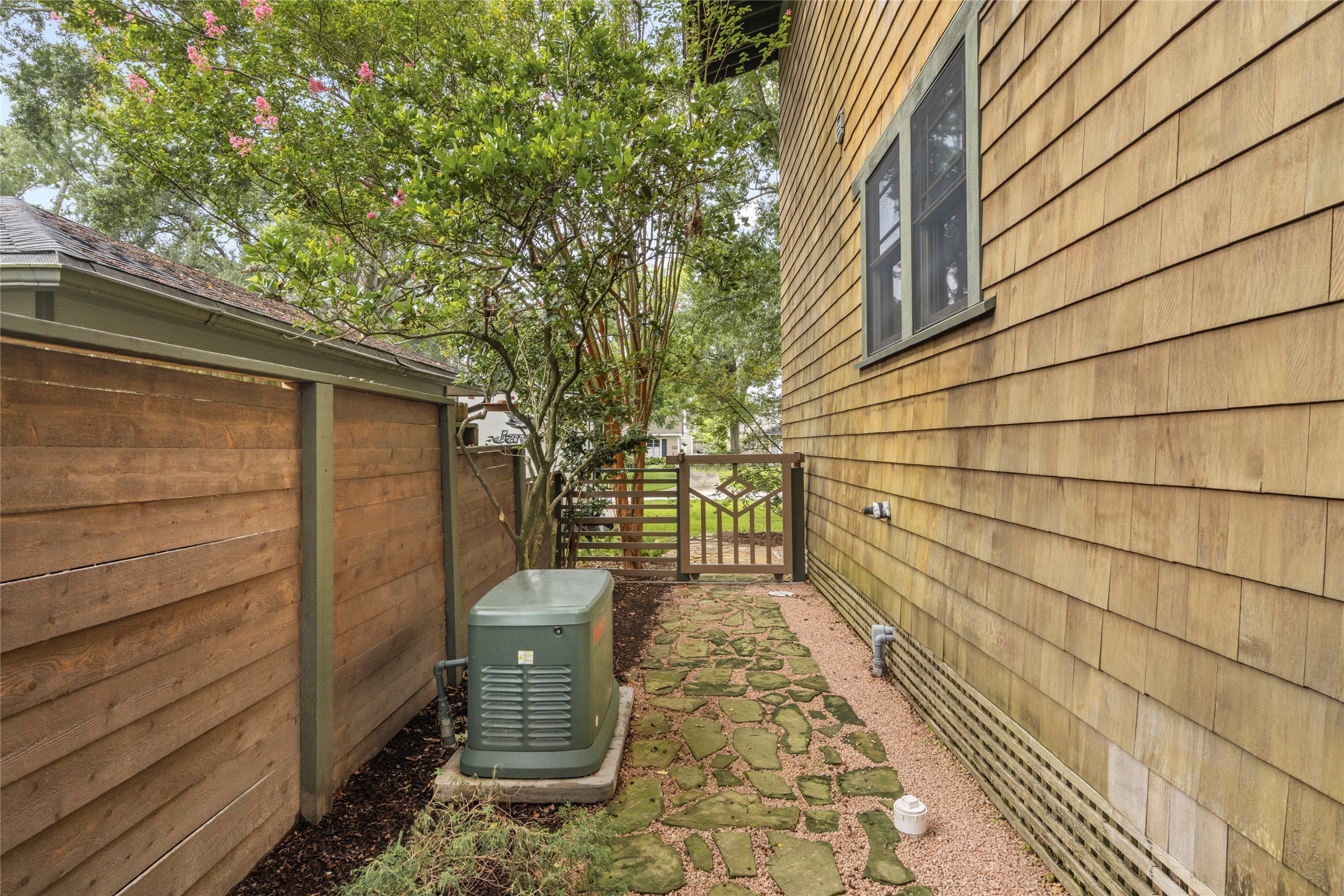 1090 Lamonte Lane Property Photo 37