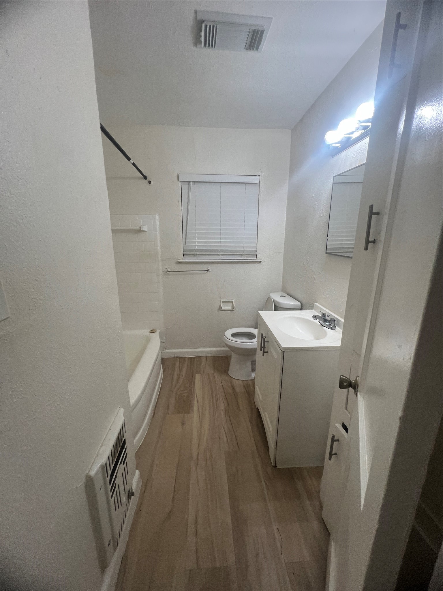 5715 Westover Street Property Photo 4