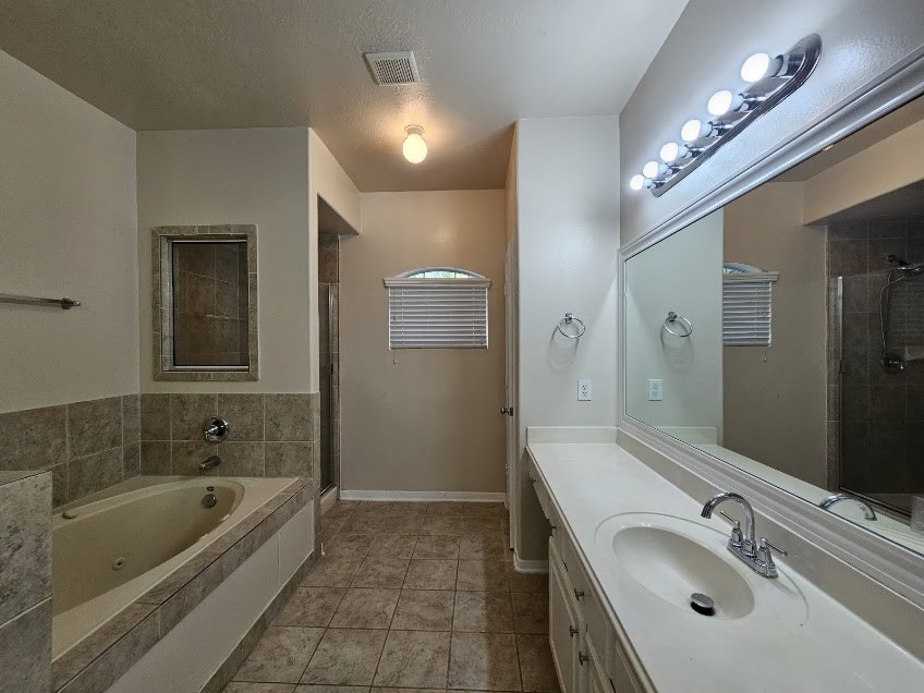 14902 Arvonshire Court Property Photo 15