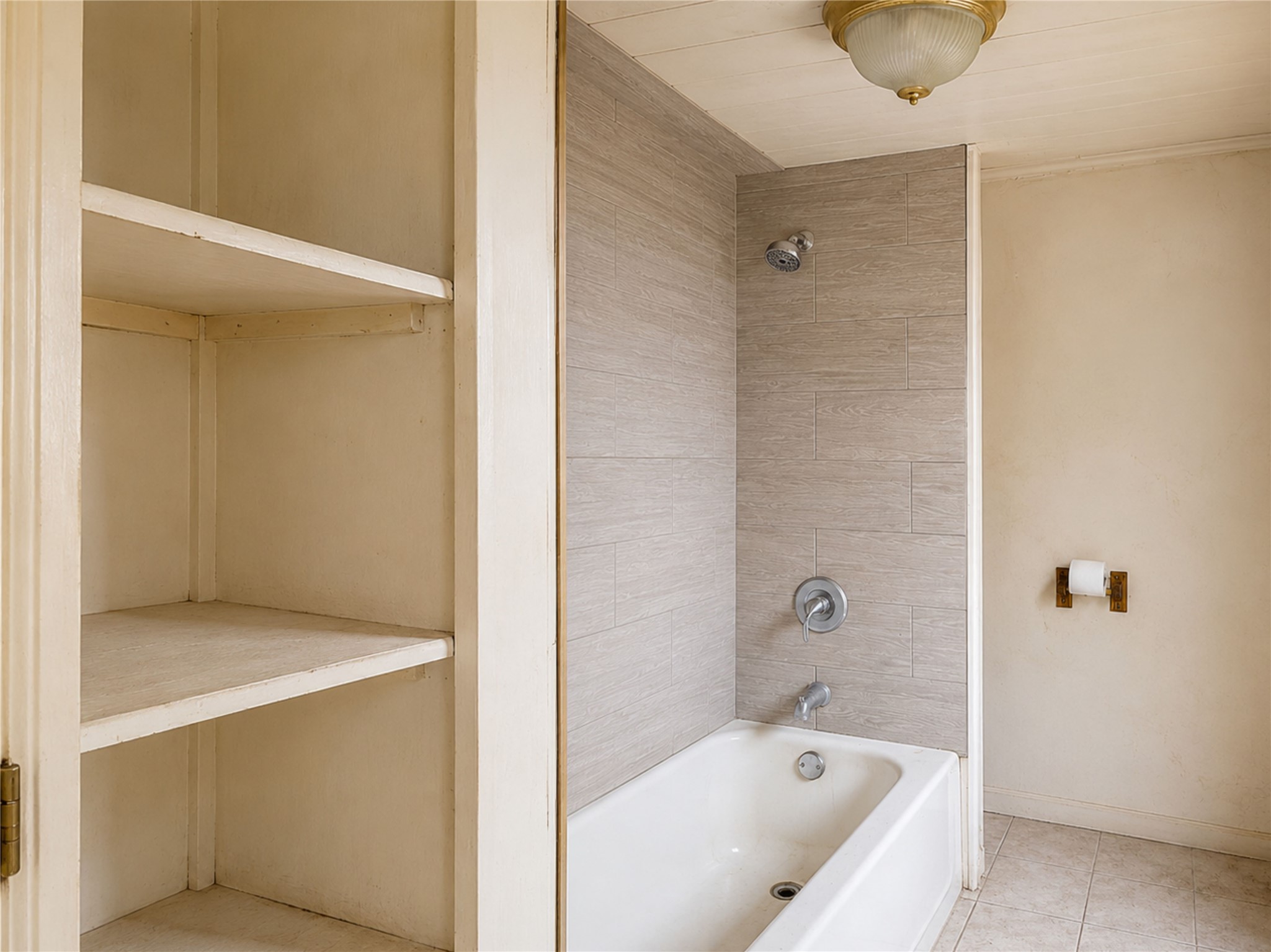 1513 J H Clouser Street Property Photo 5