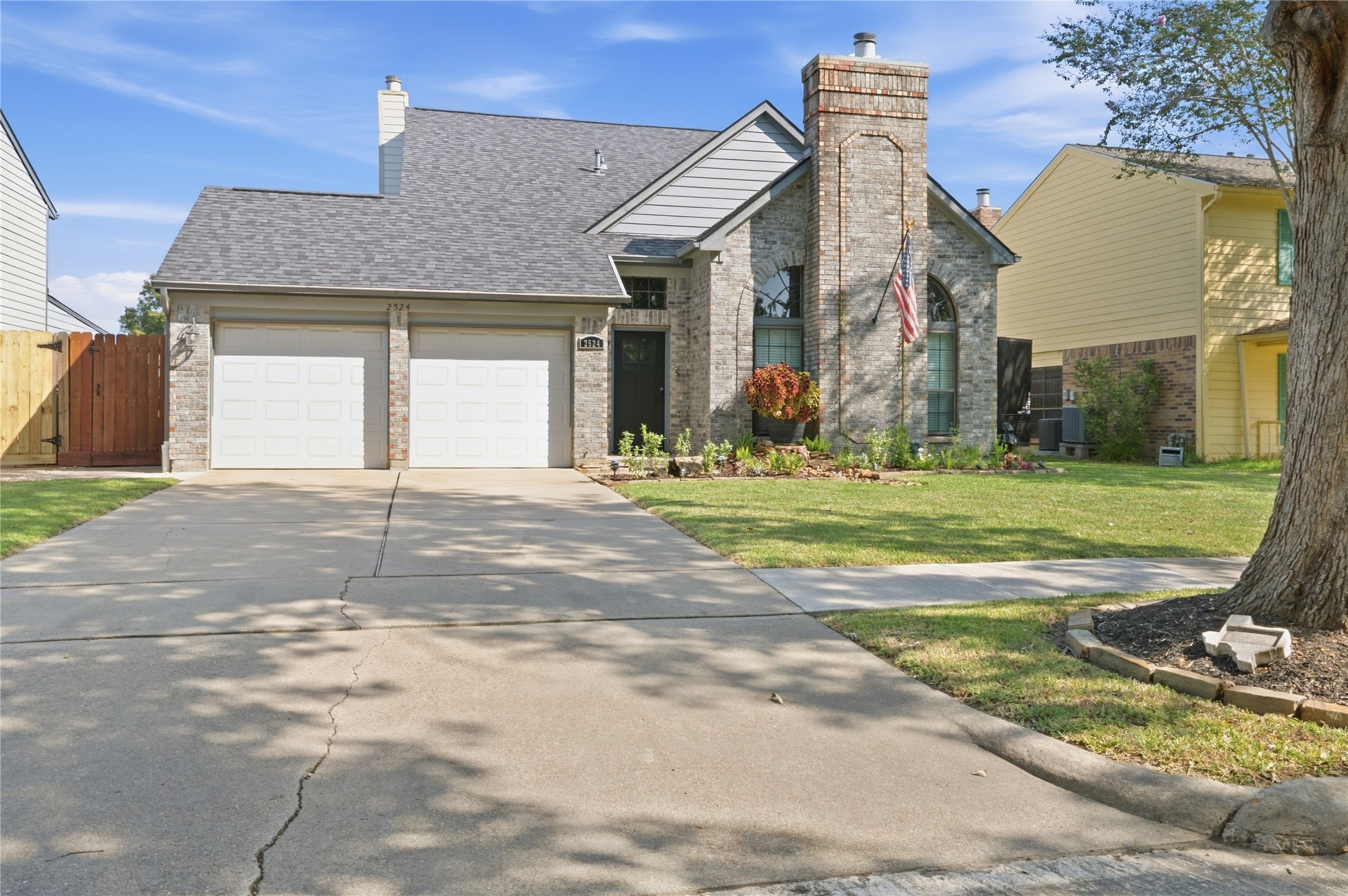 2524 Sawyer Drive Property Photo 1