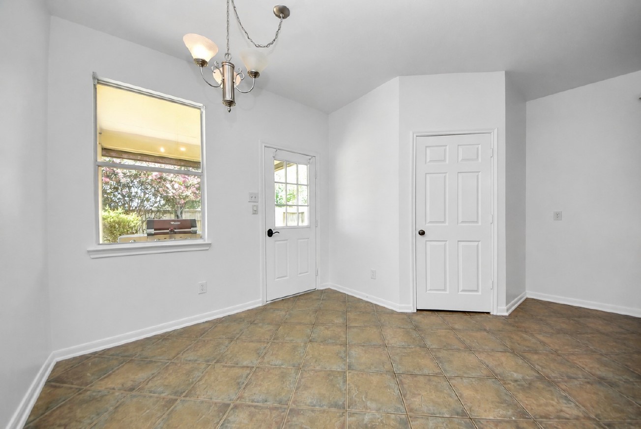 7330 Jacobs Well Drive Property Photo 17