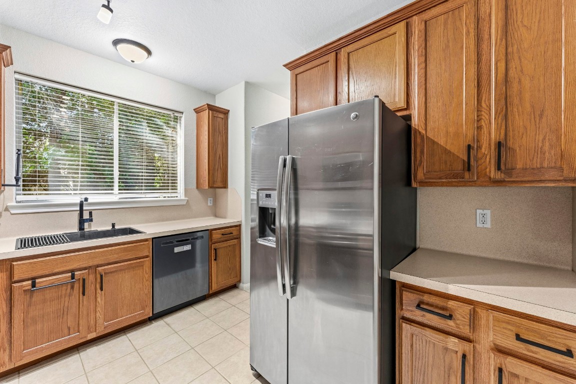 2822 Whitman Drive Property Photo 11