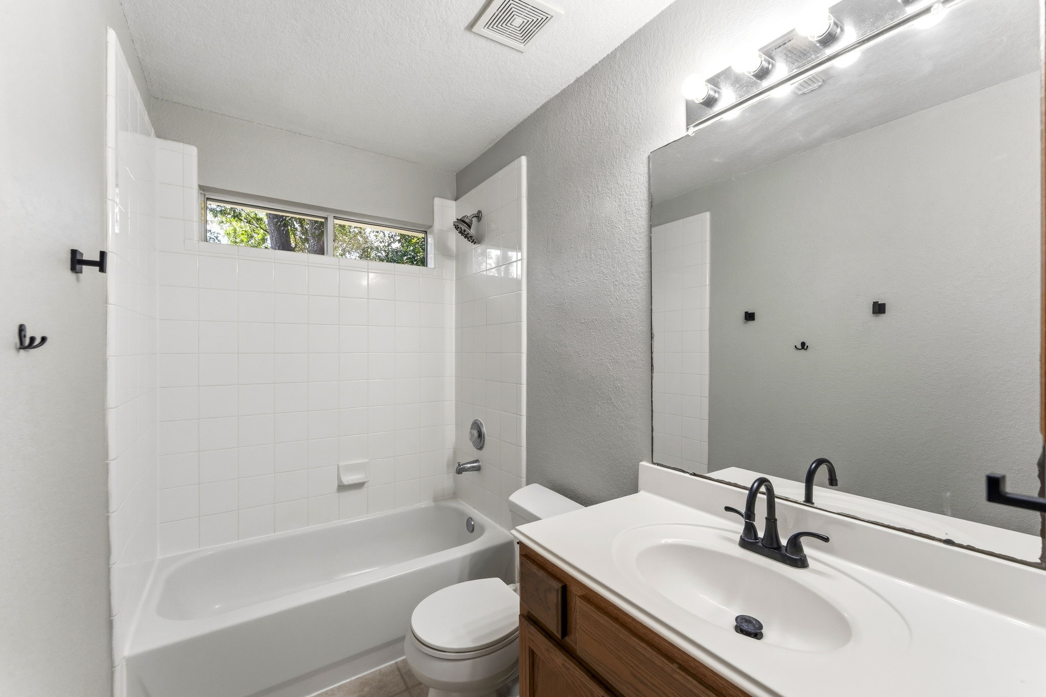 2822 Whitman Drive Property Photo 24