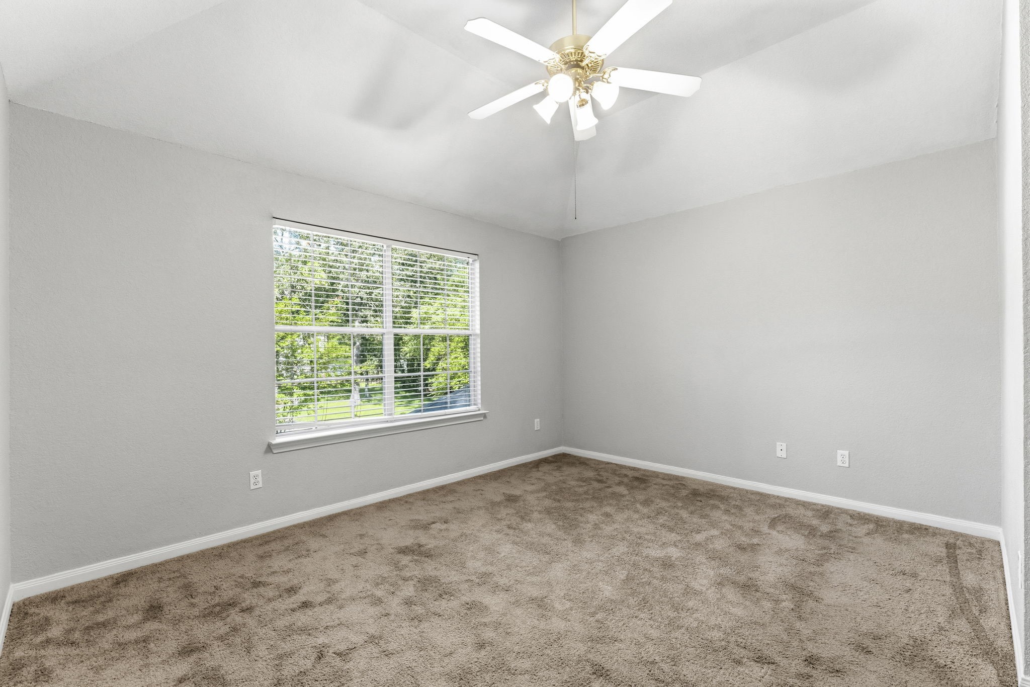 2822 Whitman Drive Property Photo 28