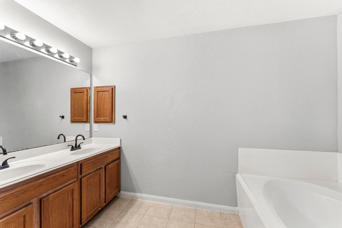 2822 Whitman Drive Property Photo 30