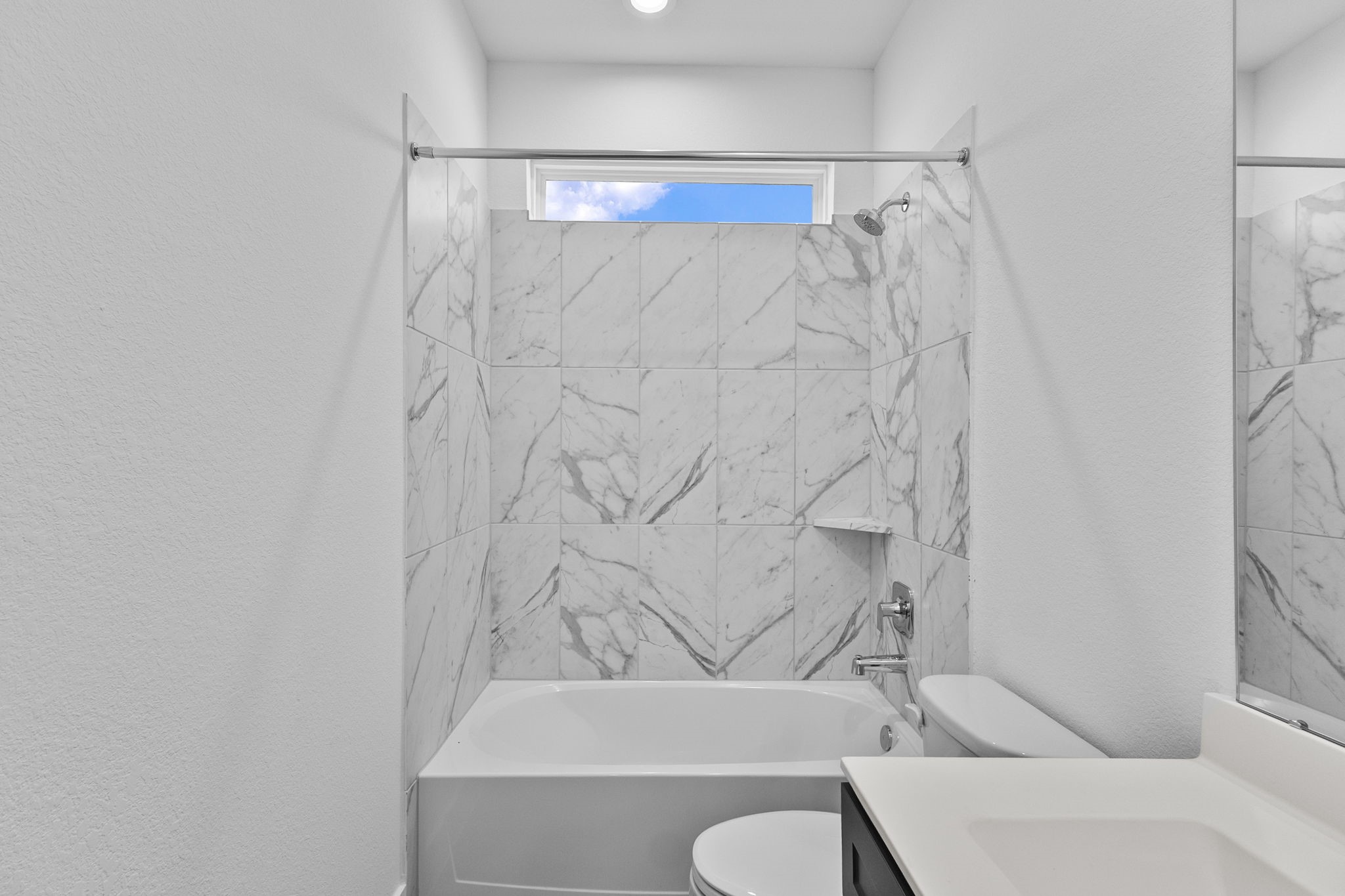 4617 Vernal Loop Property Photo 6