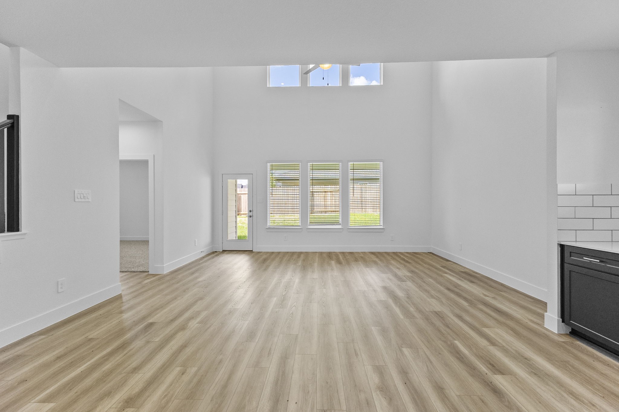 4617 Vernal Loop Property Photo 11