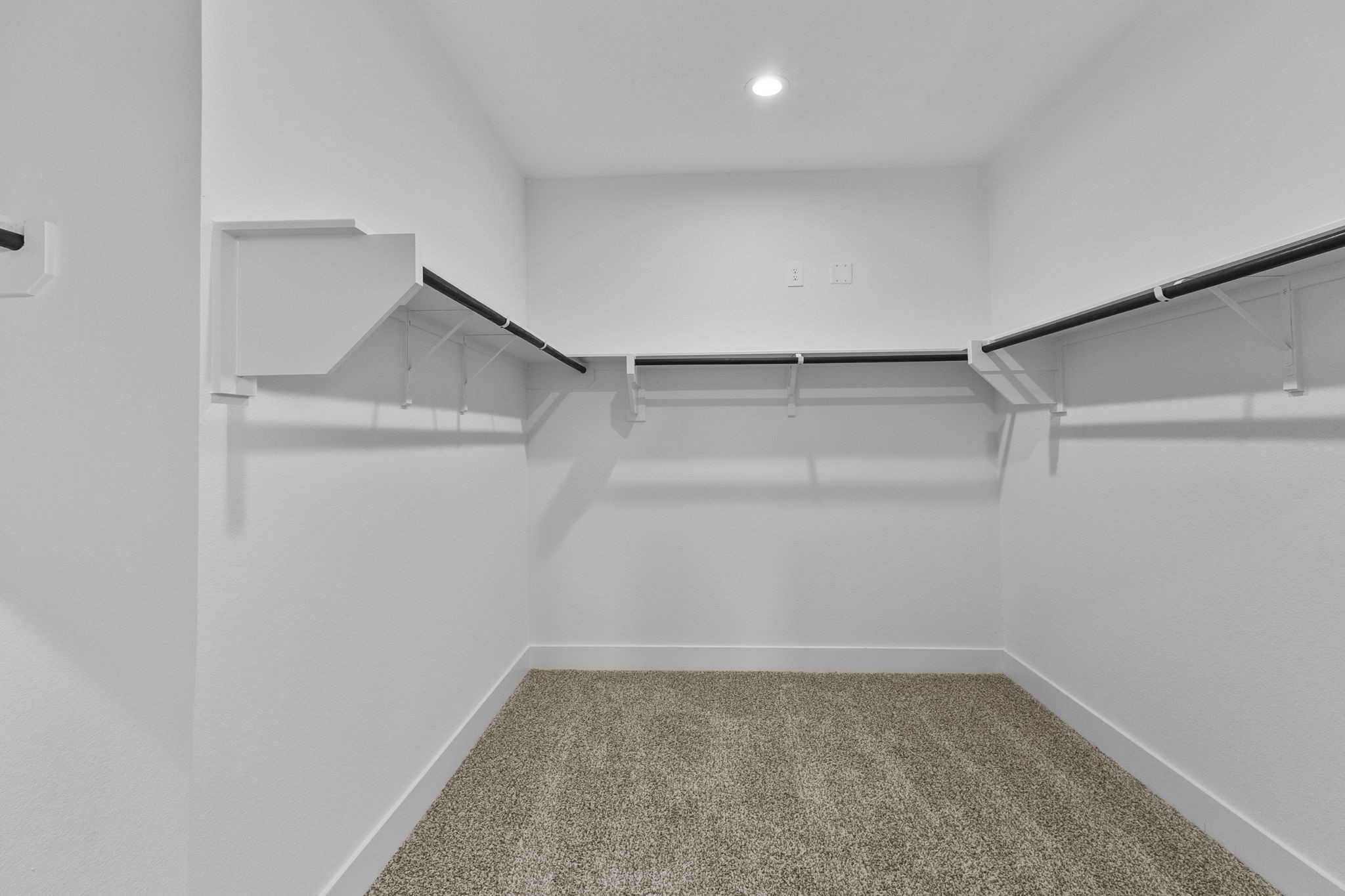 4617 Vernal Loop Property Photo 19