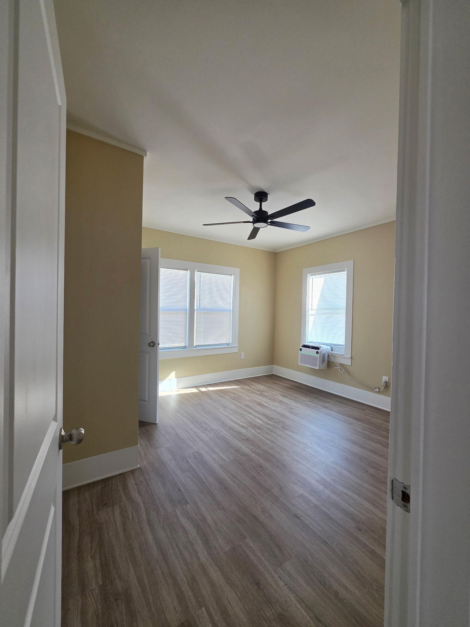700 Burleson Street Property Photo 7