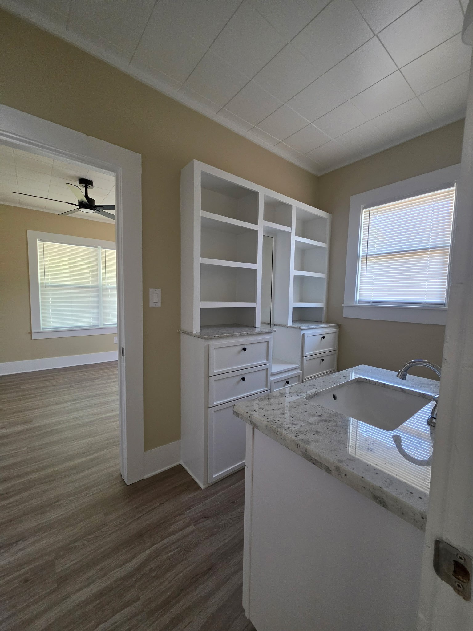 700 Burleson Street Property Photo 8