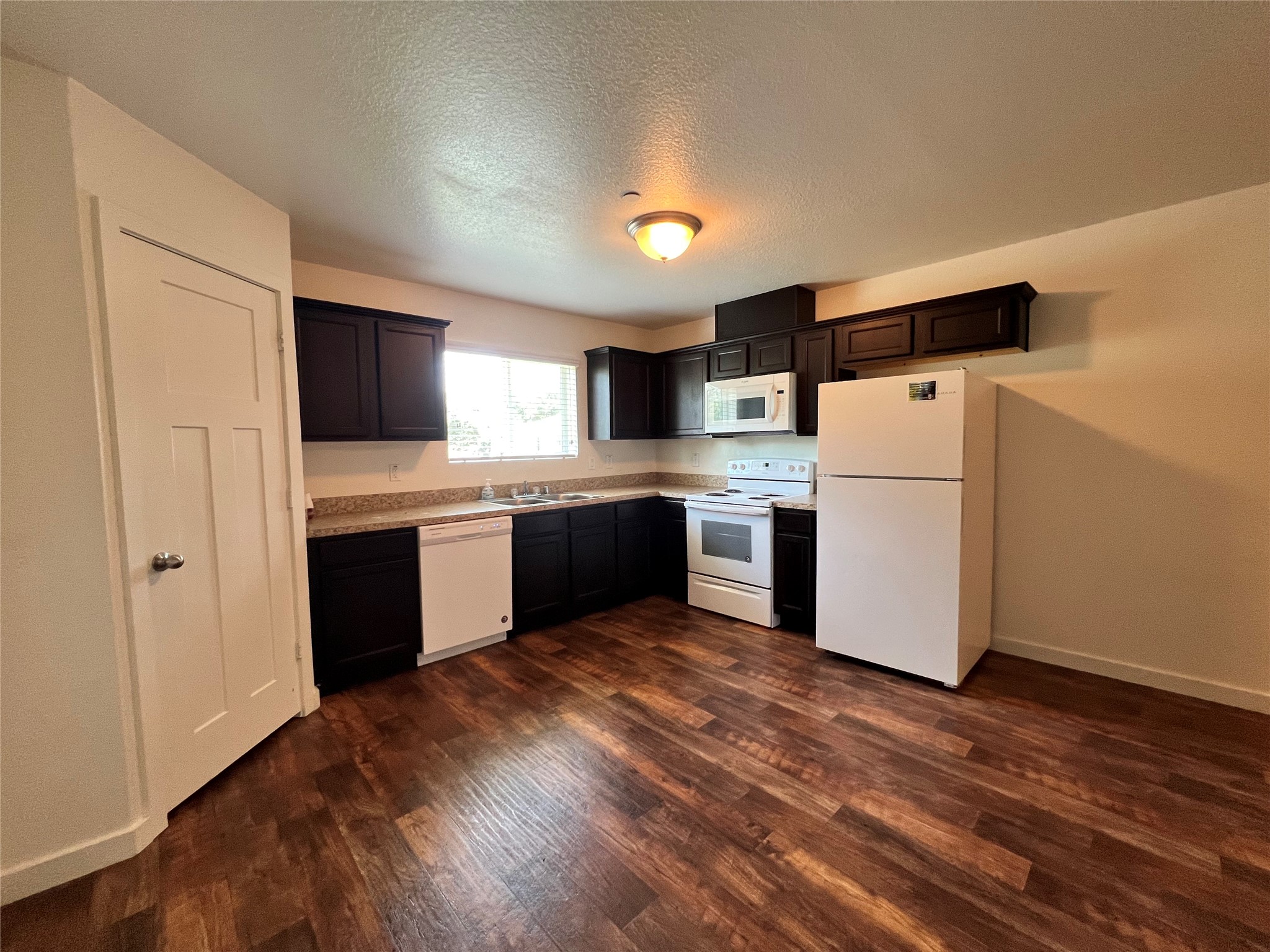 10535 Mills Road 5d Property Photo 7