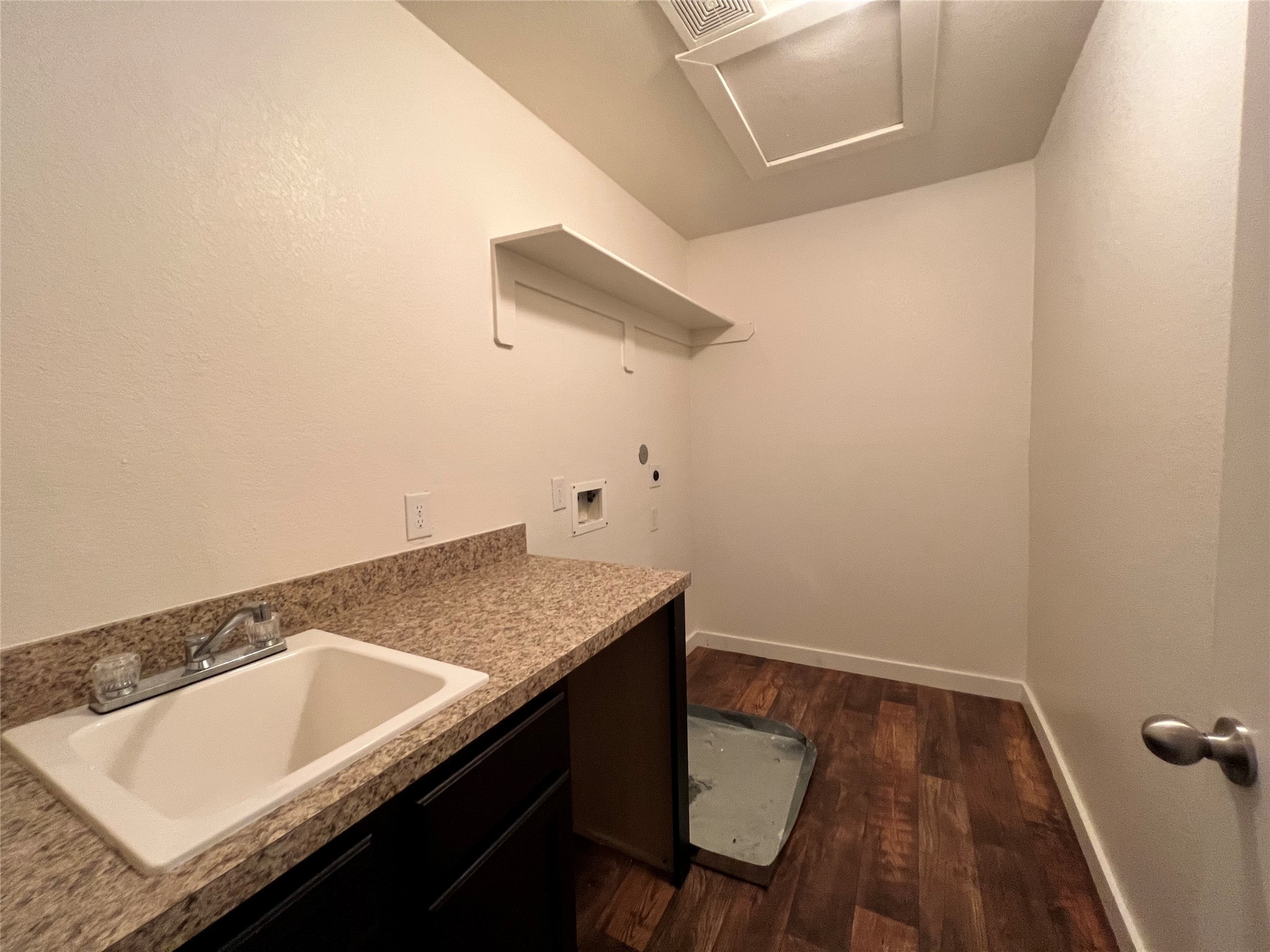 10535 Mills Road 5d Property Photo 11