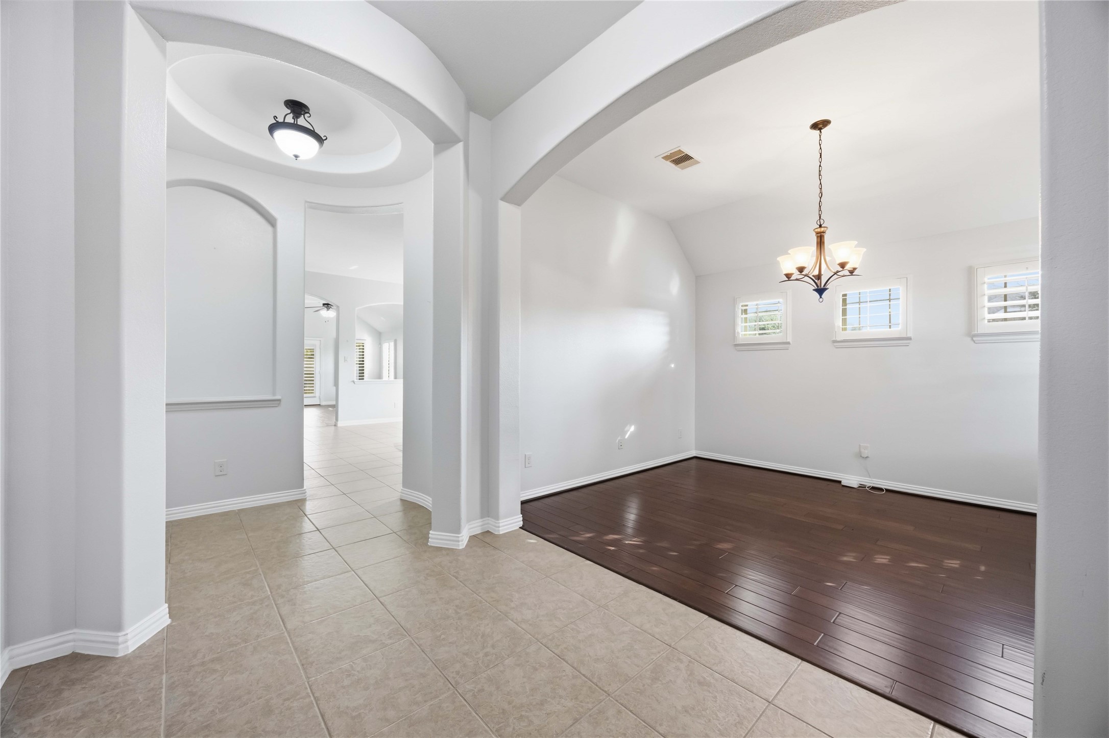 601 Dunlavy Lane Property Photo 6