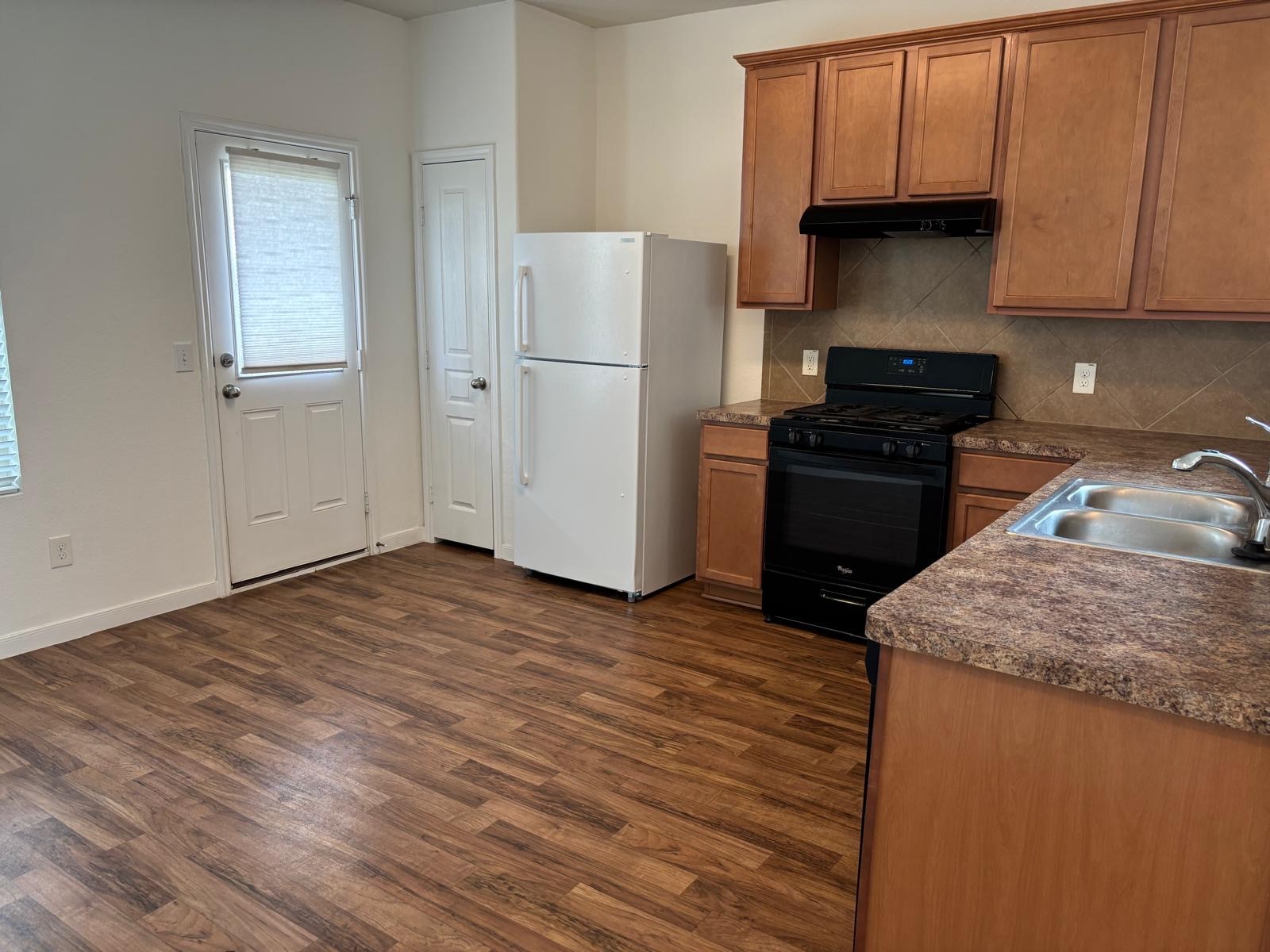 2711 Skyview Long Drive Property Photo 3