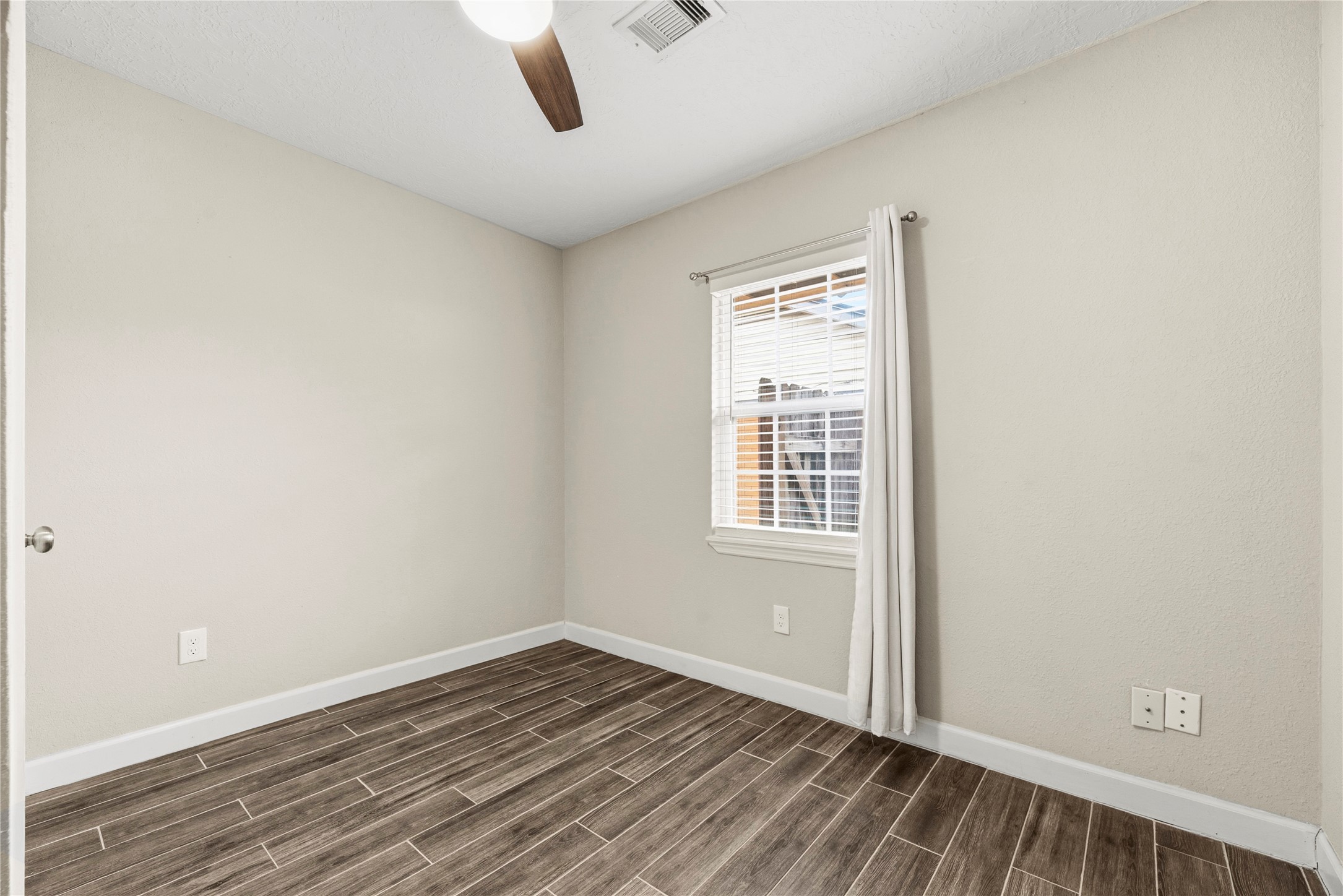 4513 W 43rd Street Property Photo 14