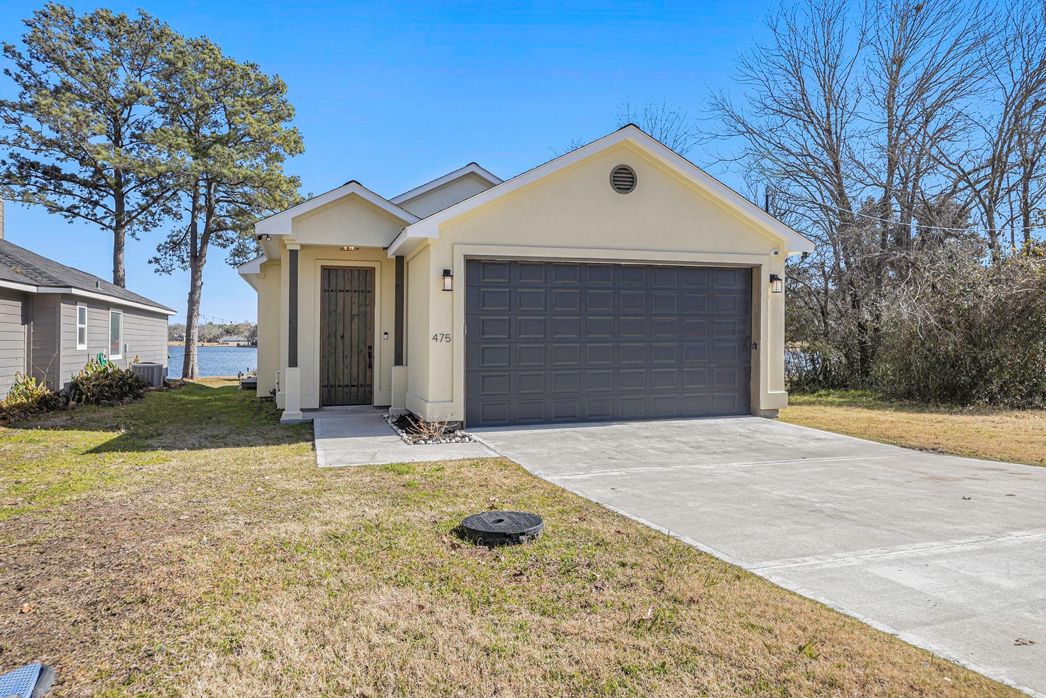 475 Pinnacle Property Photo 1