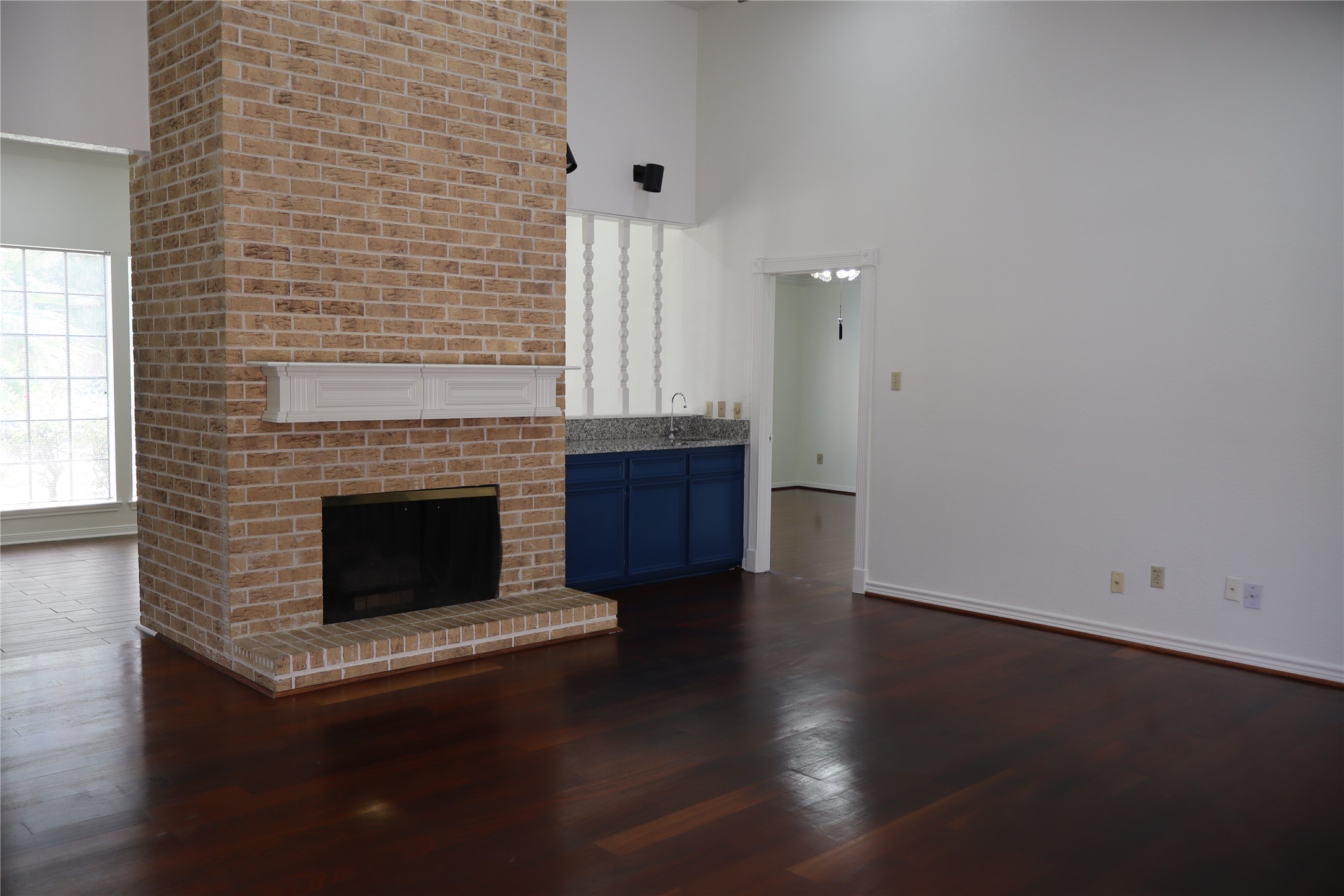 9911 Sagegreen Drive Property Photo 17