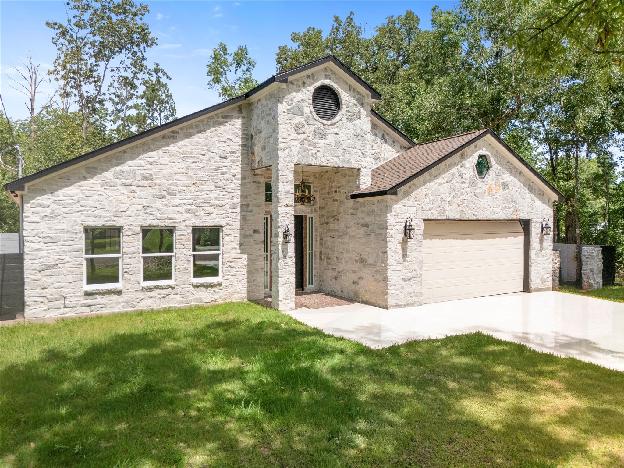 179 Knollwood Property Photo 1