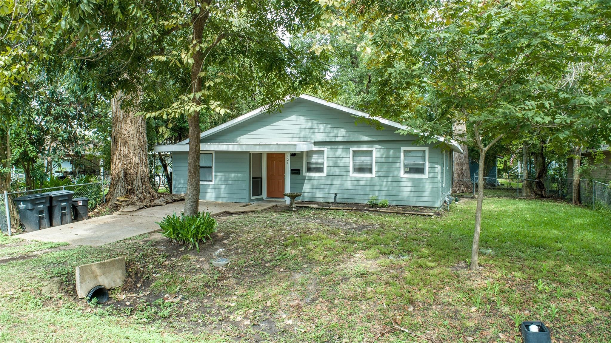421 E Park Street Property Photo 1