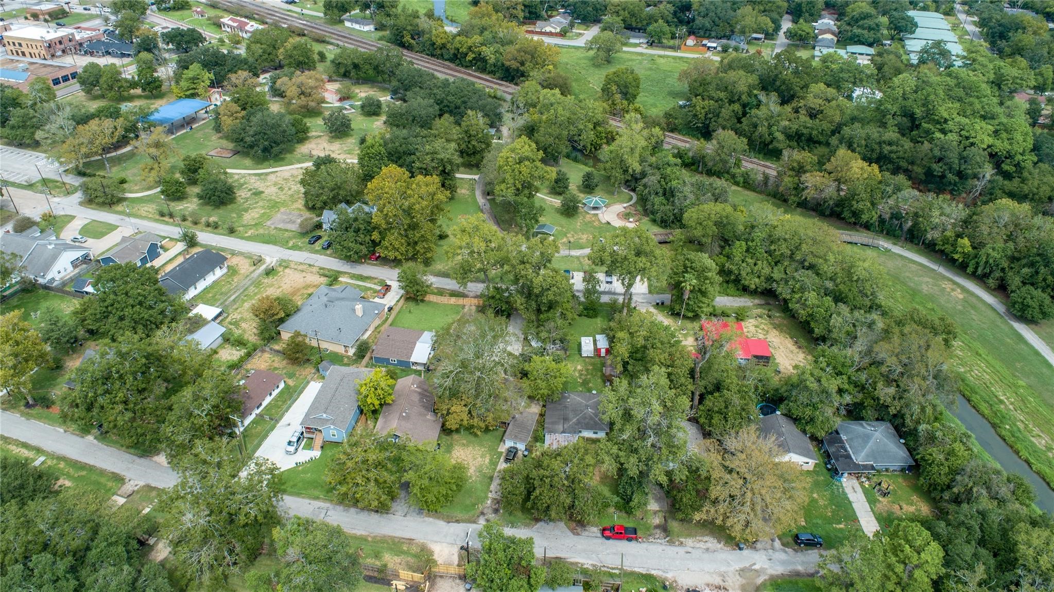 421 E Park Street Property Photo 5