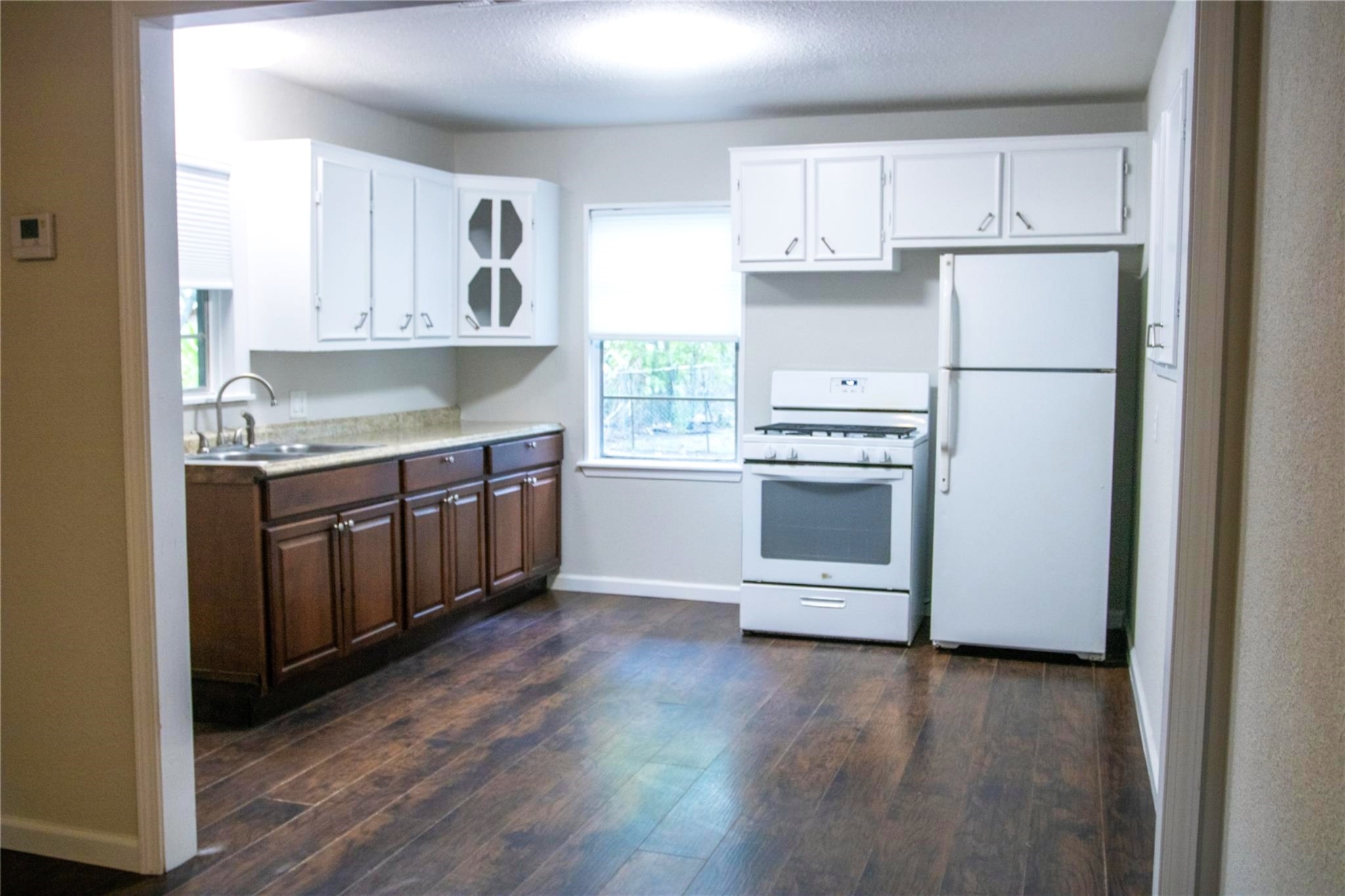 421 E Park Street Property Photo 7