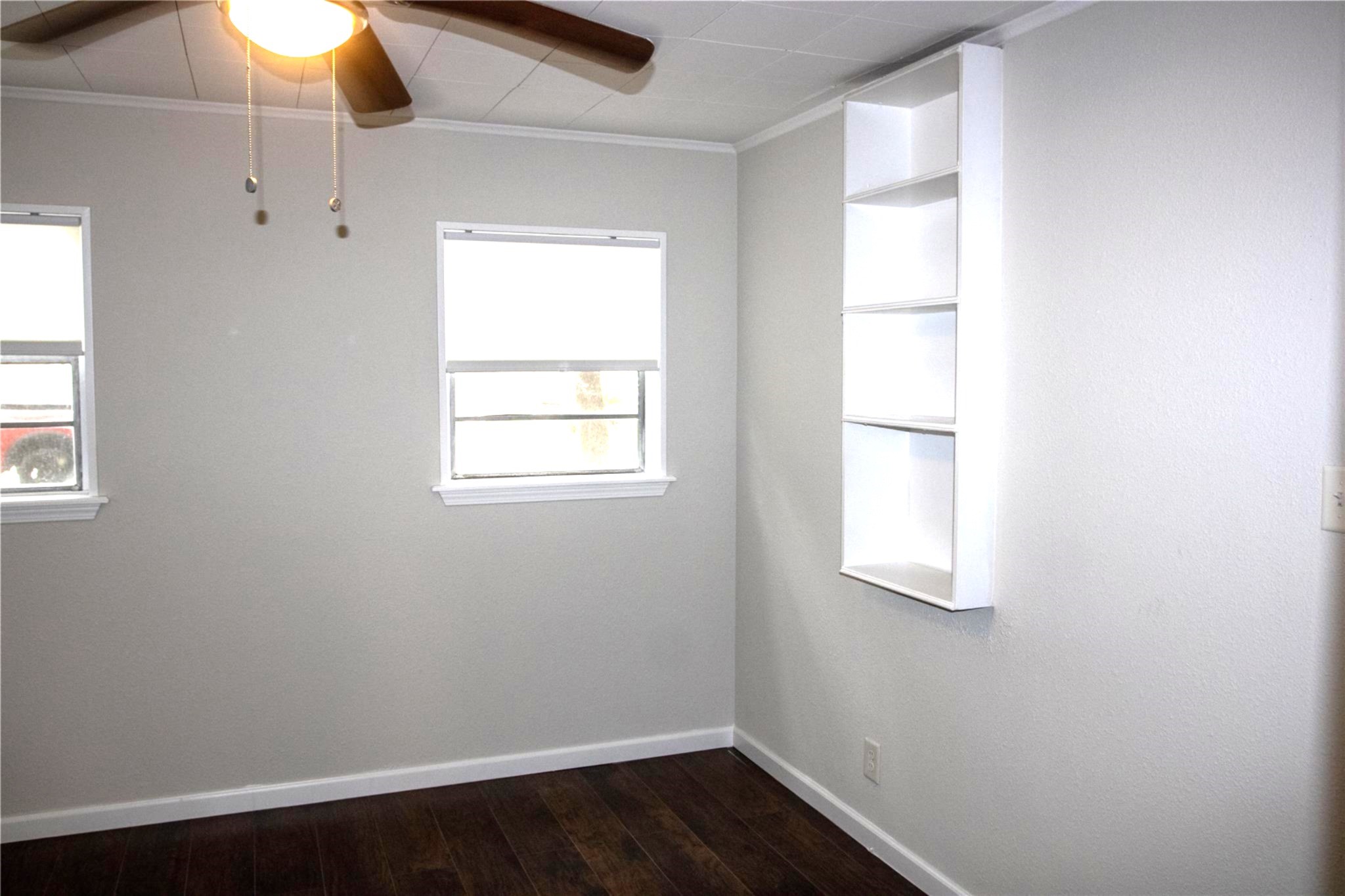 421 E Park Street Property Photo 10