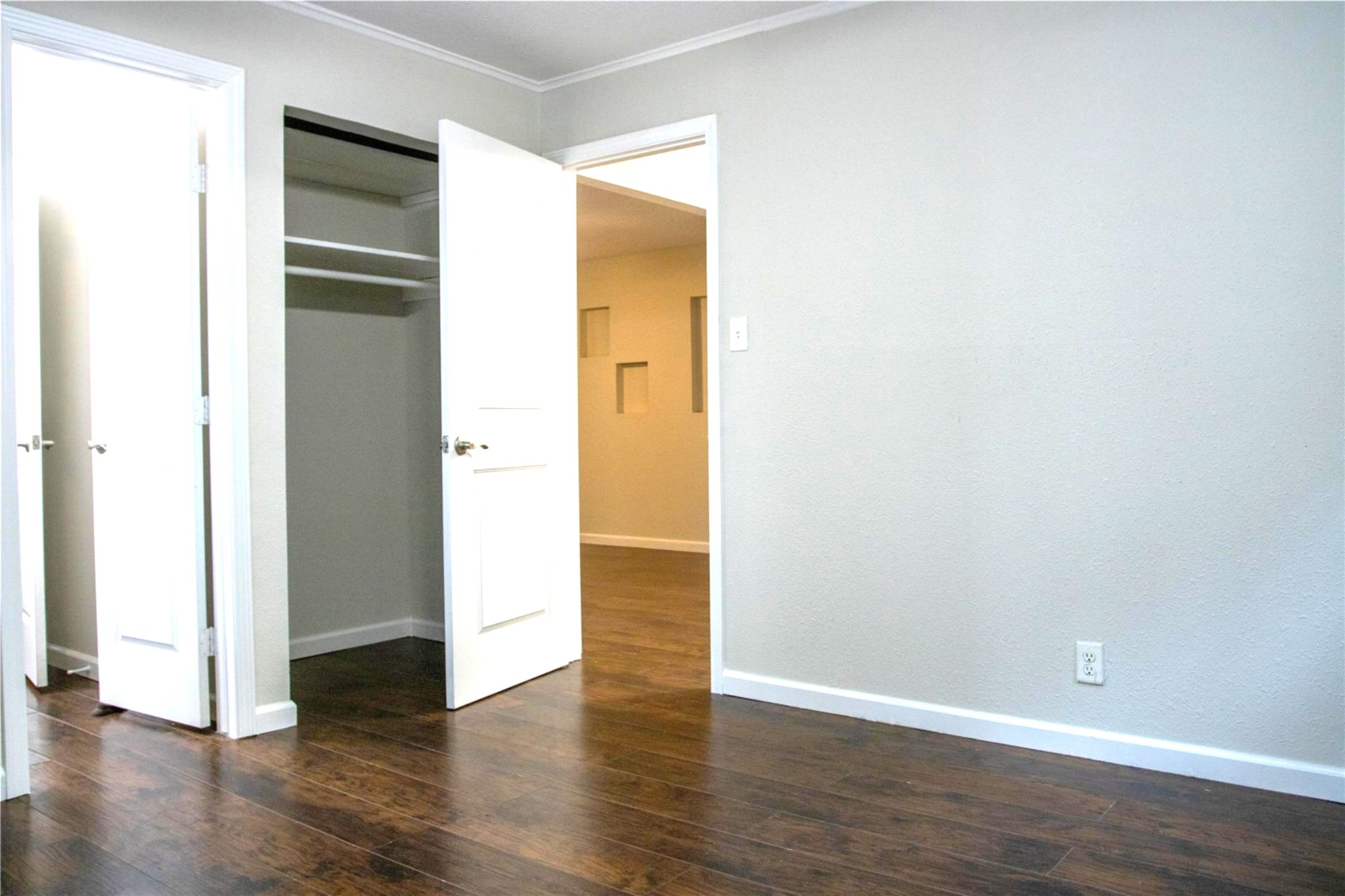 421 E Park Street Property Photo 15