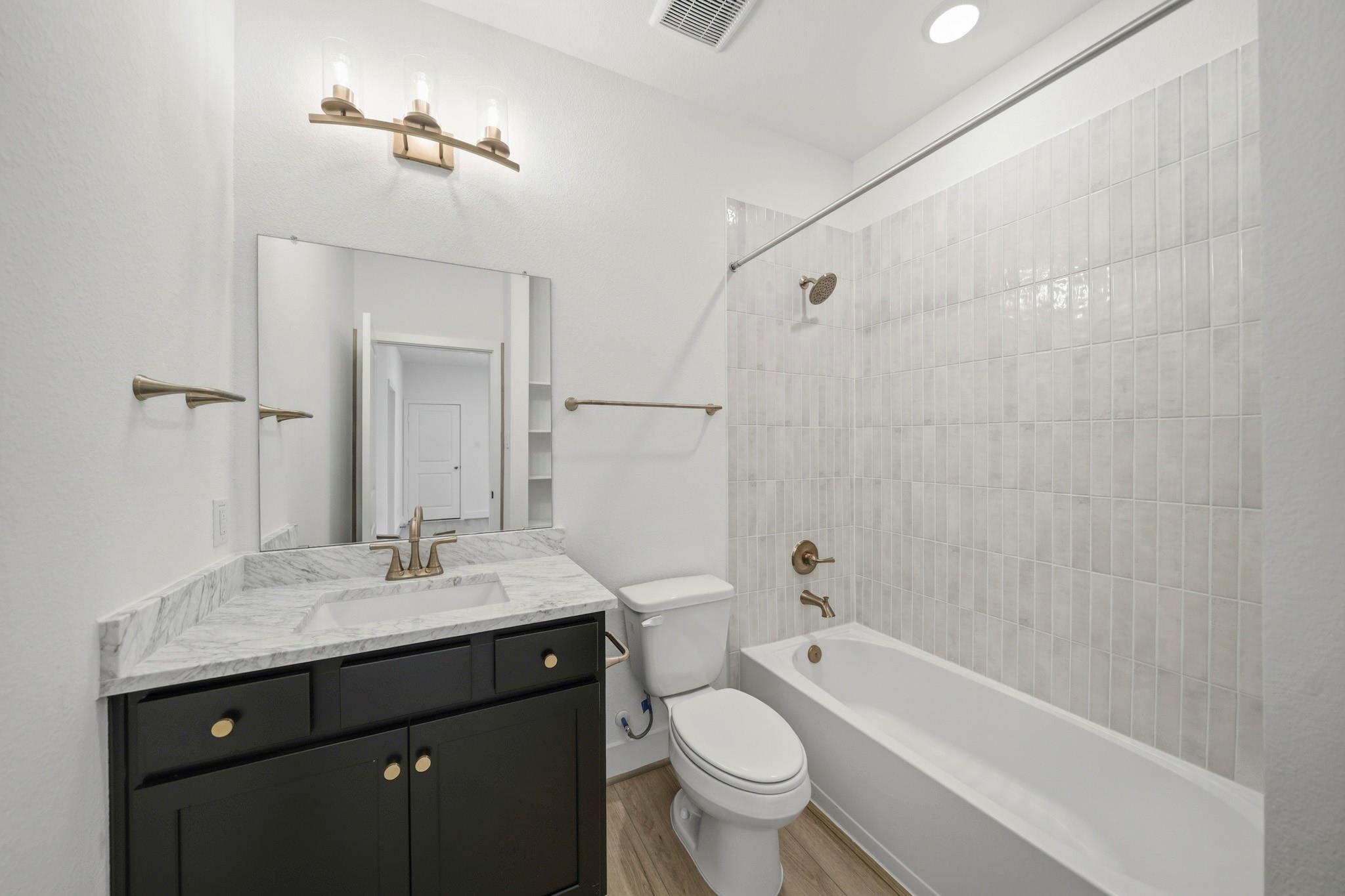 5322 Getty Lane, Iowa Colony Tx 77583 Property Photo 5