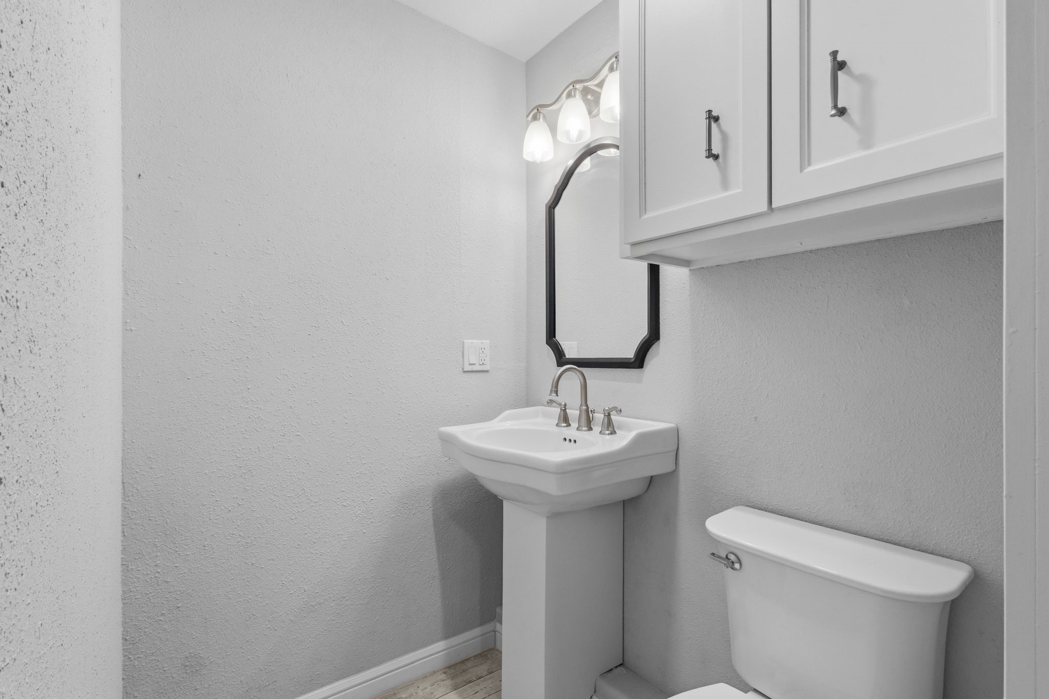 439 N Sherwood Forest Drive Property Photo 28