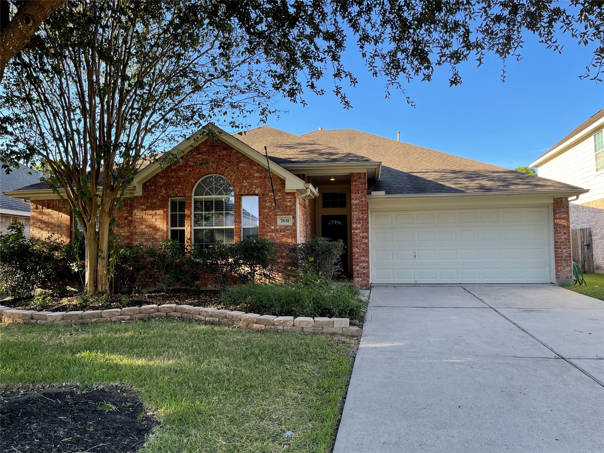 7631 Golden Thistle Lane Property Photo 2